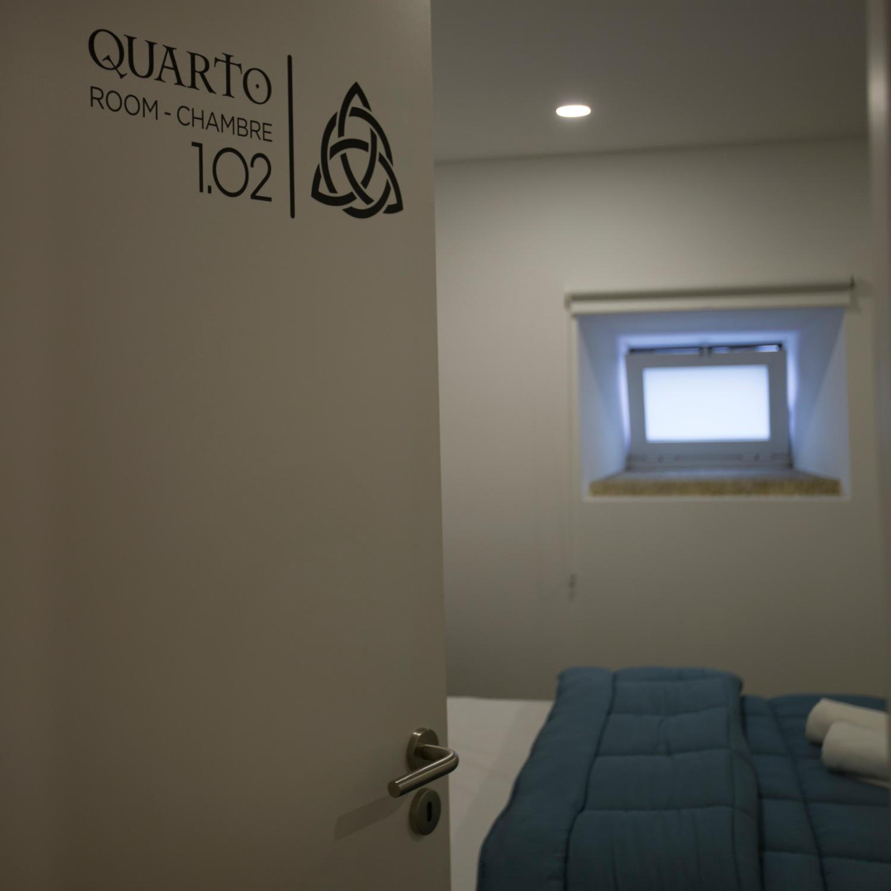 Twin Room with Shared Bathroom photo 3