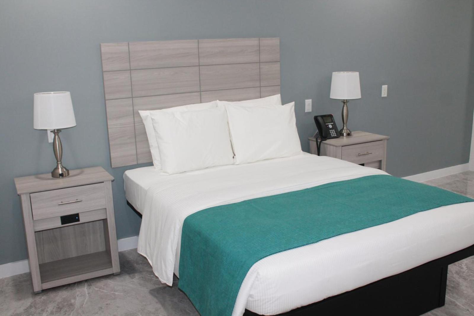 Queen Room