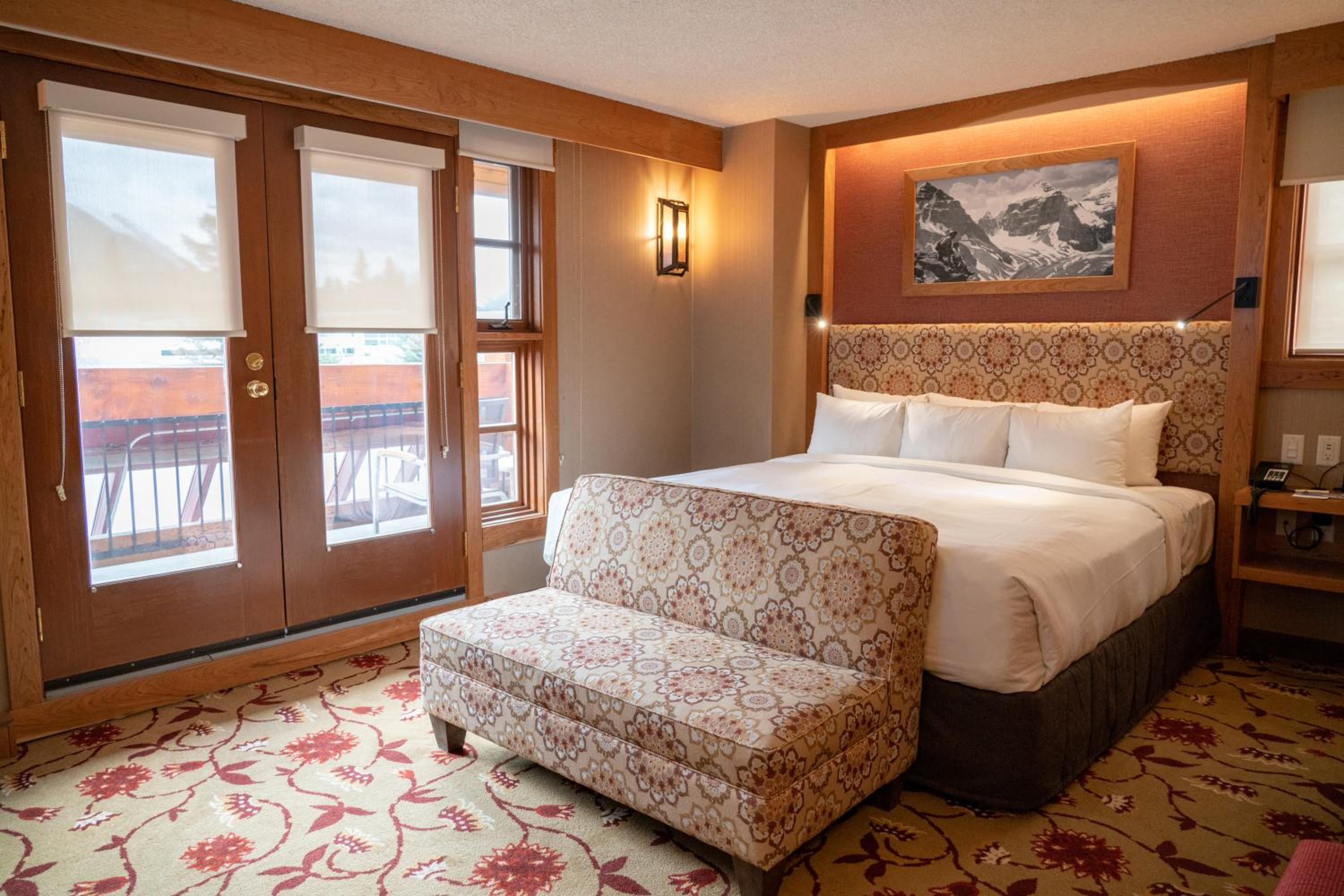 King Suite – Mountain View Balcony