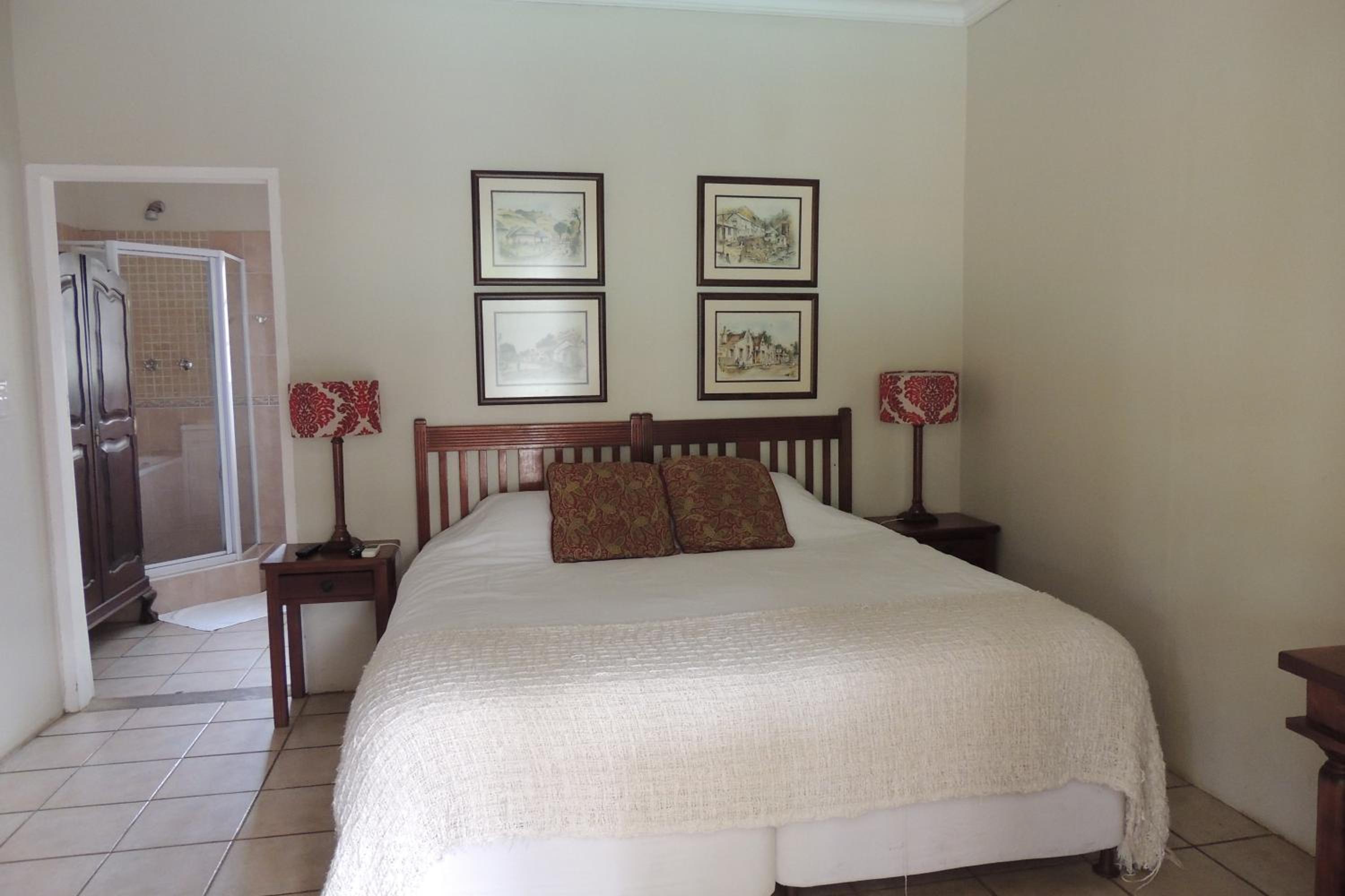 Deluxe Double or Twin Room photo 1