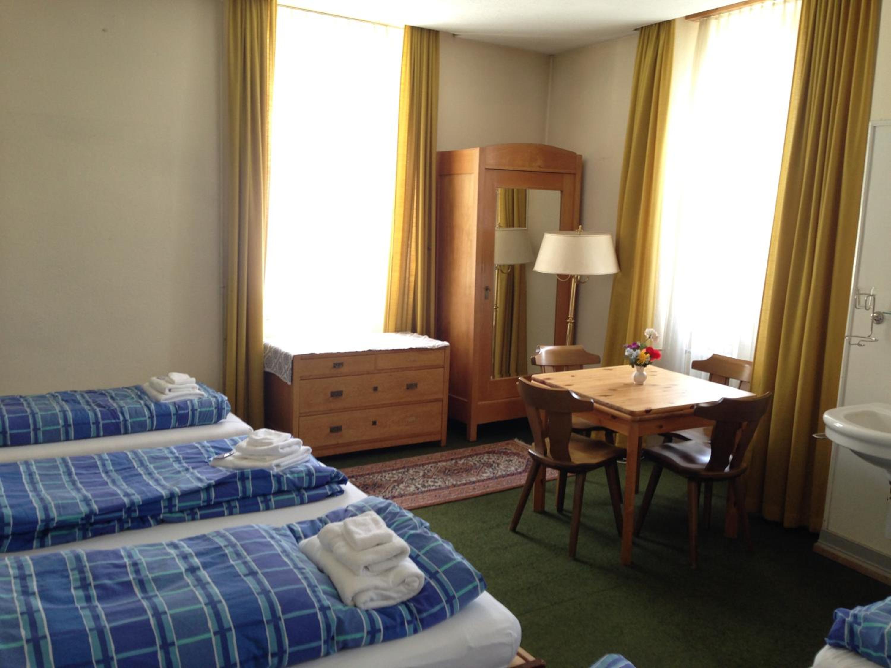 Triple Room with Bathroom - Photo 5