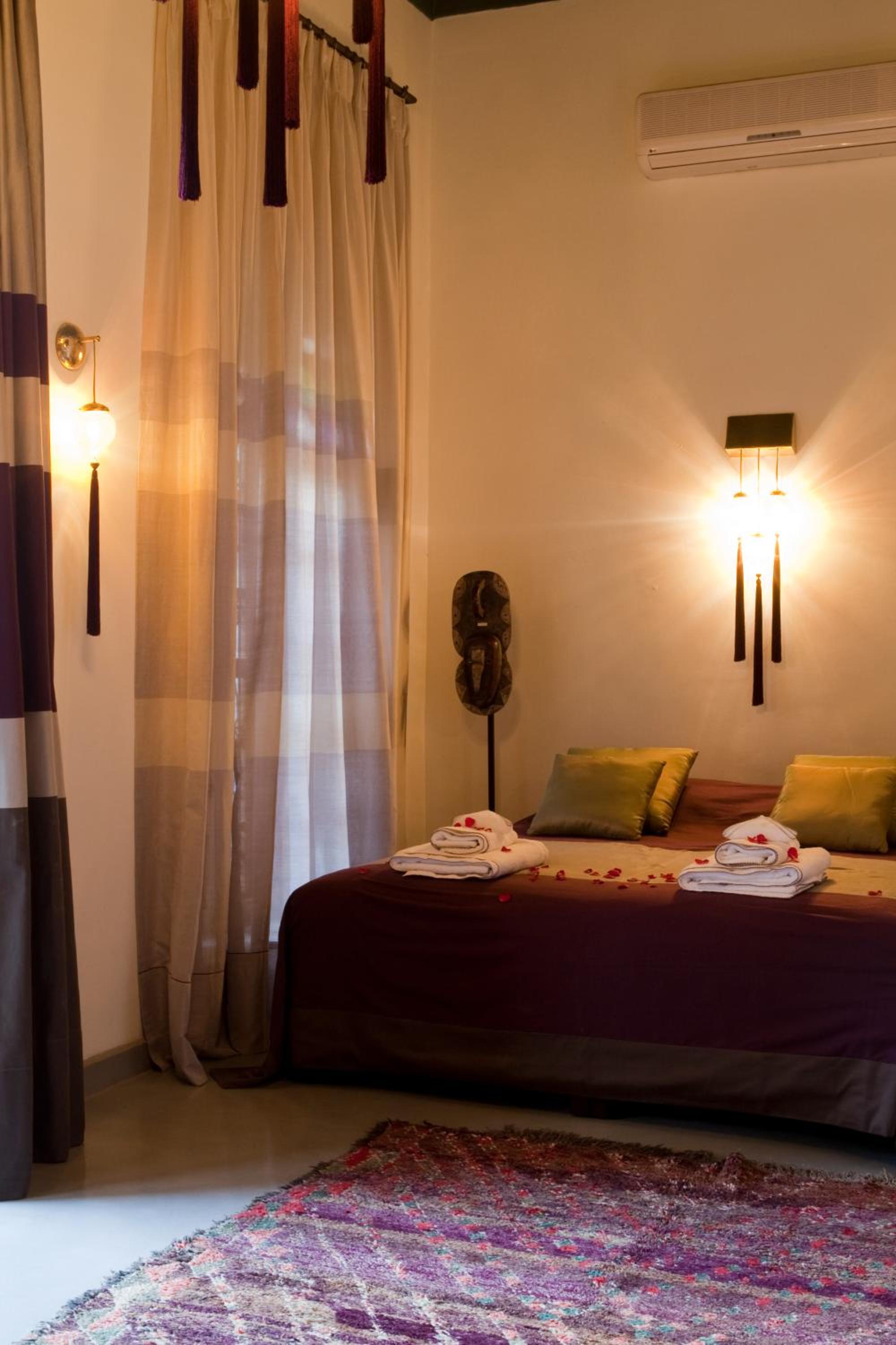 Suite with Balcony - Photo 3