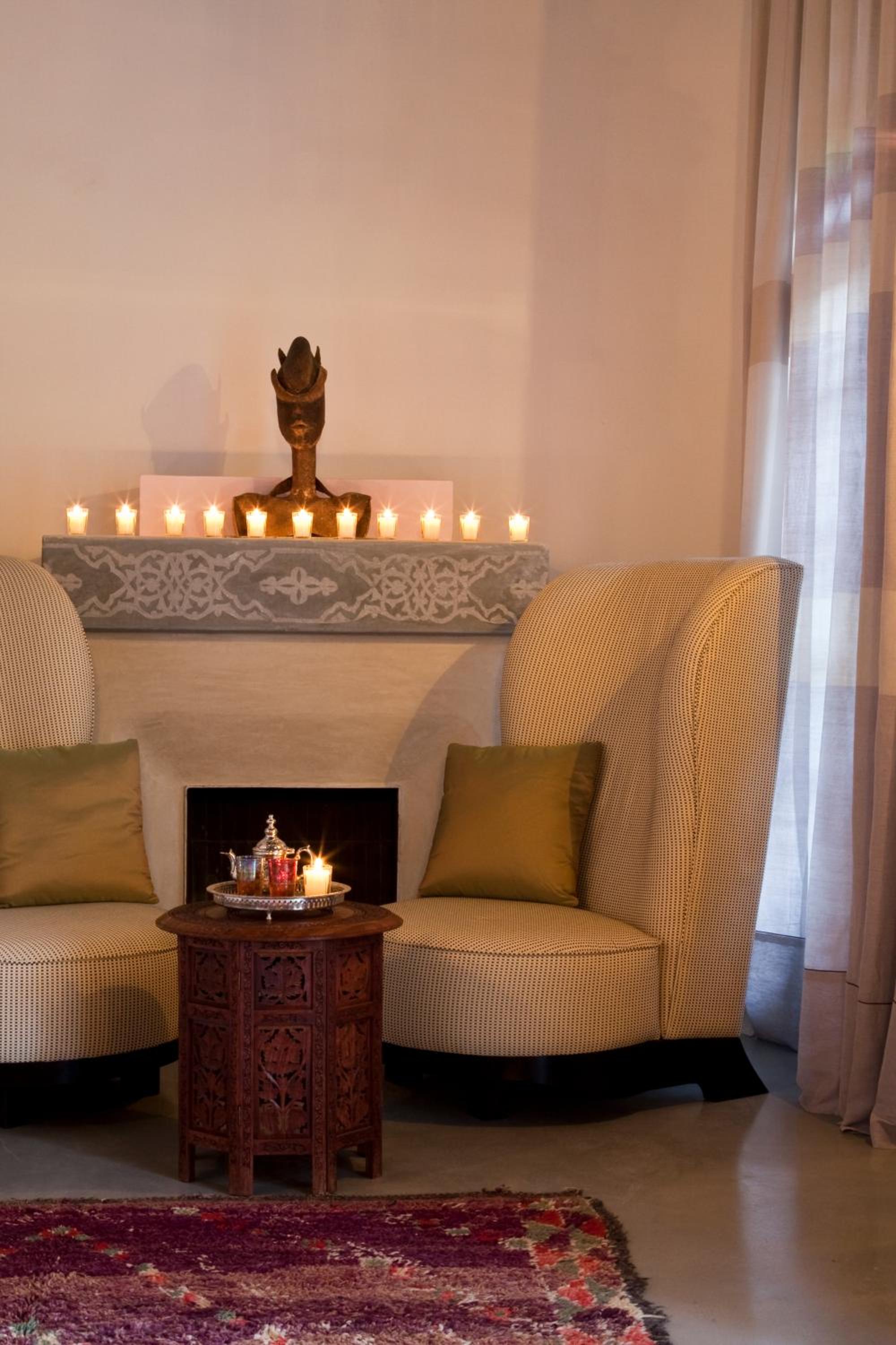 Suite with Balcony - Photo 2