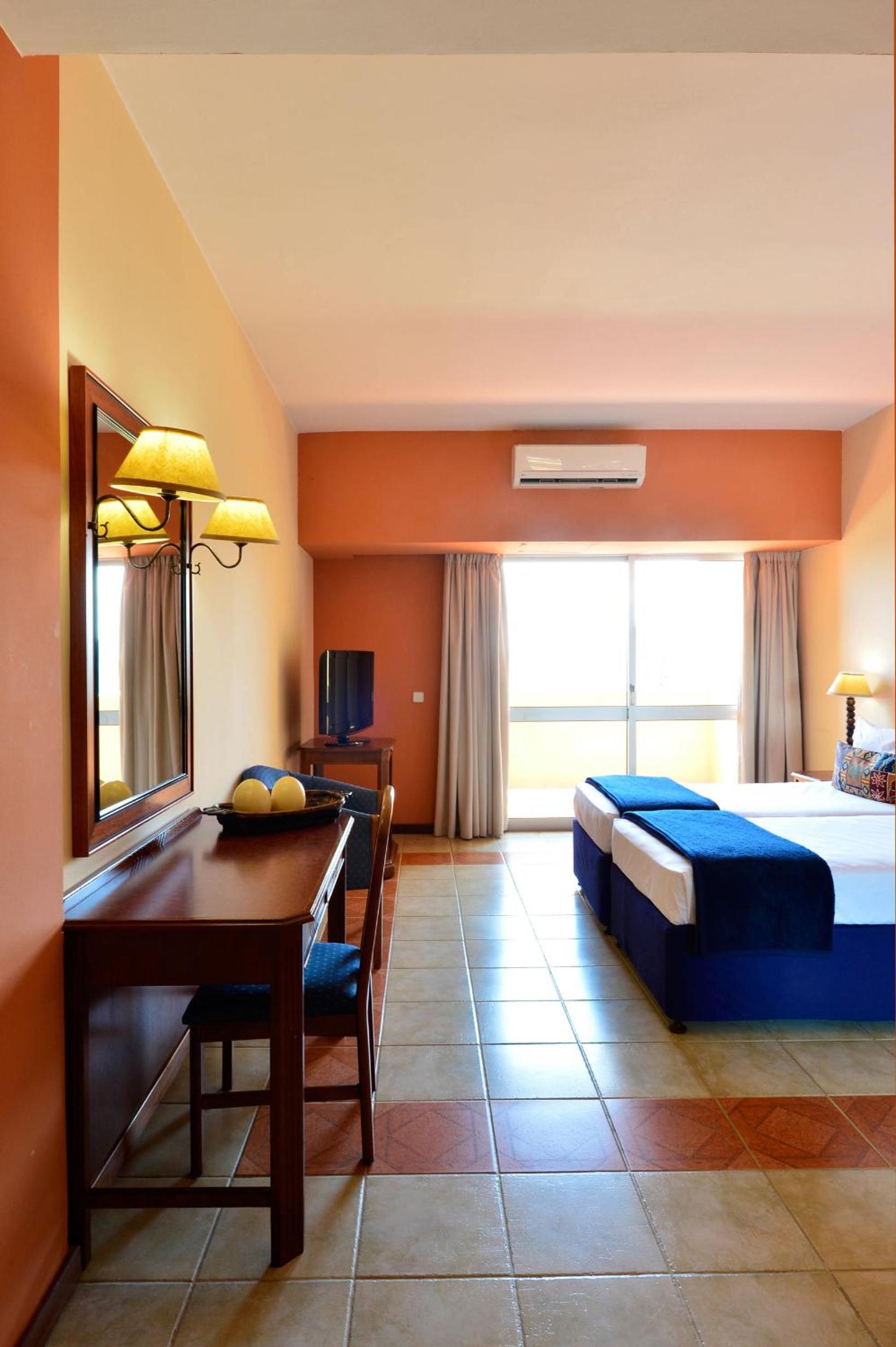 Executive Room - Photo 2