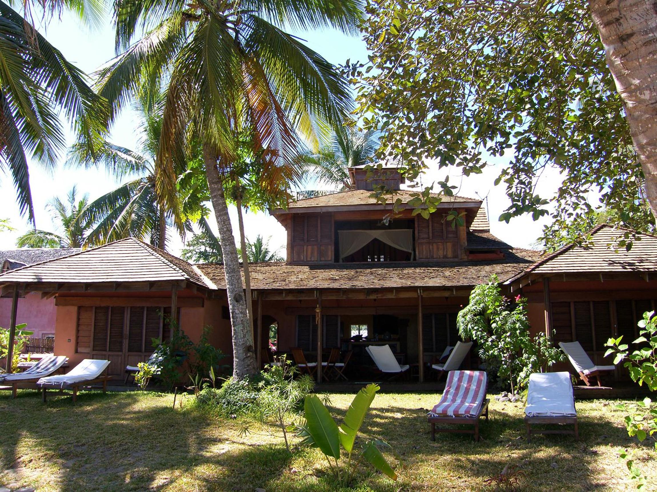 Villa - Beach Front photo 1