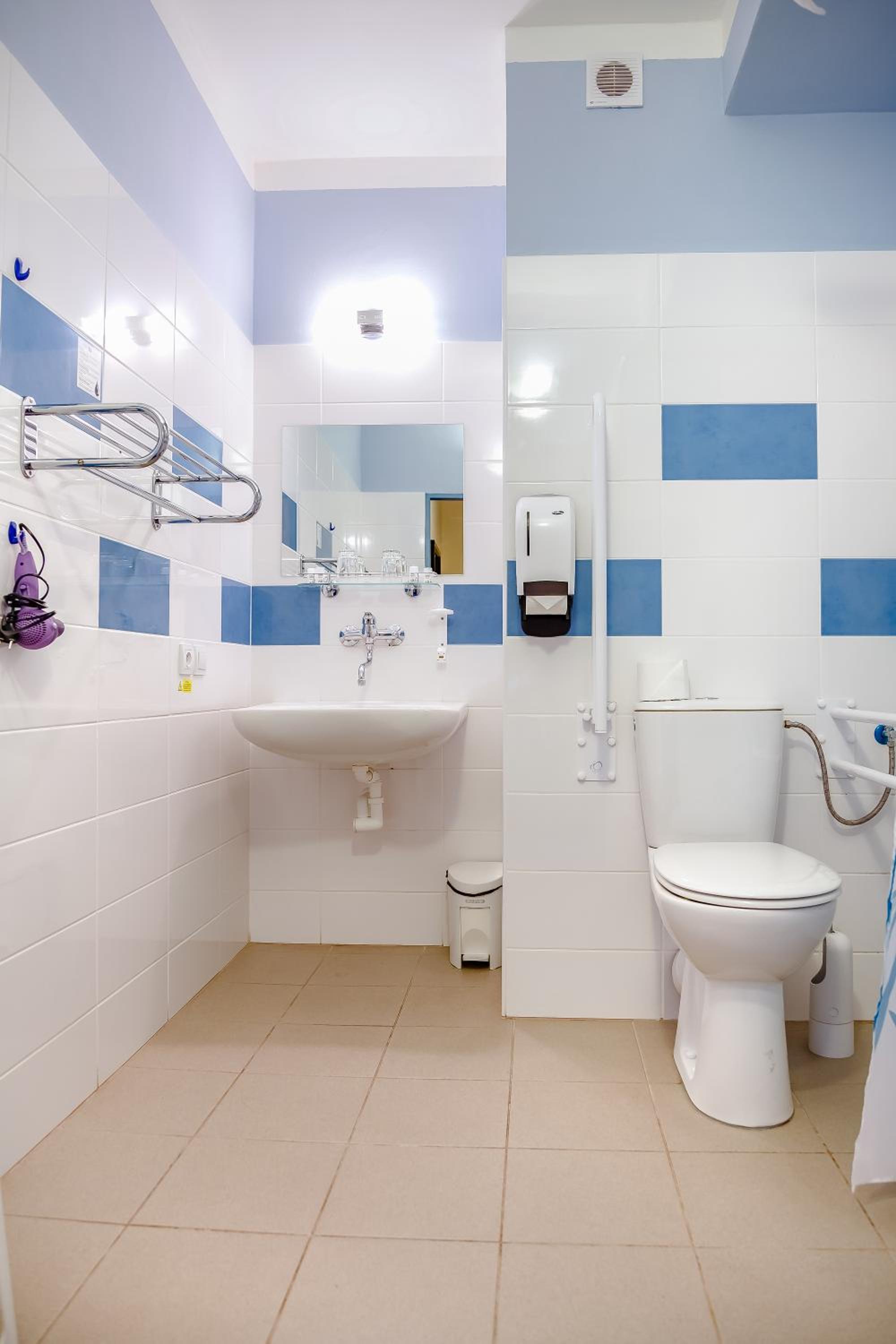 Double or Twin Room with Balcony photo 3