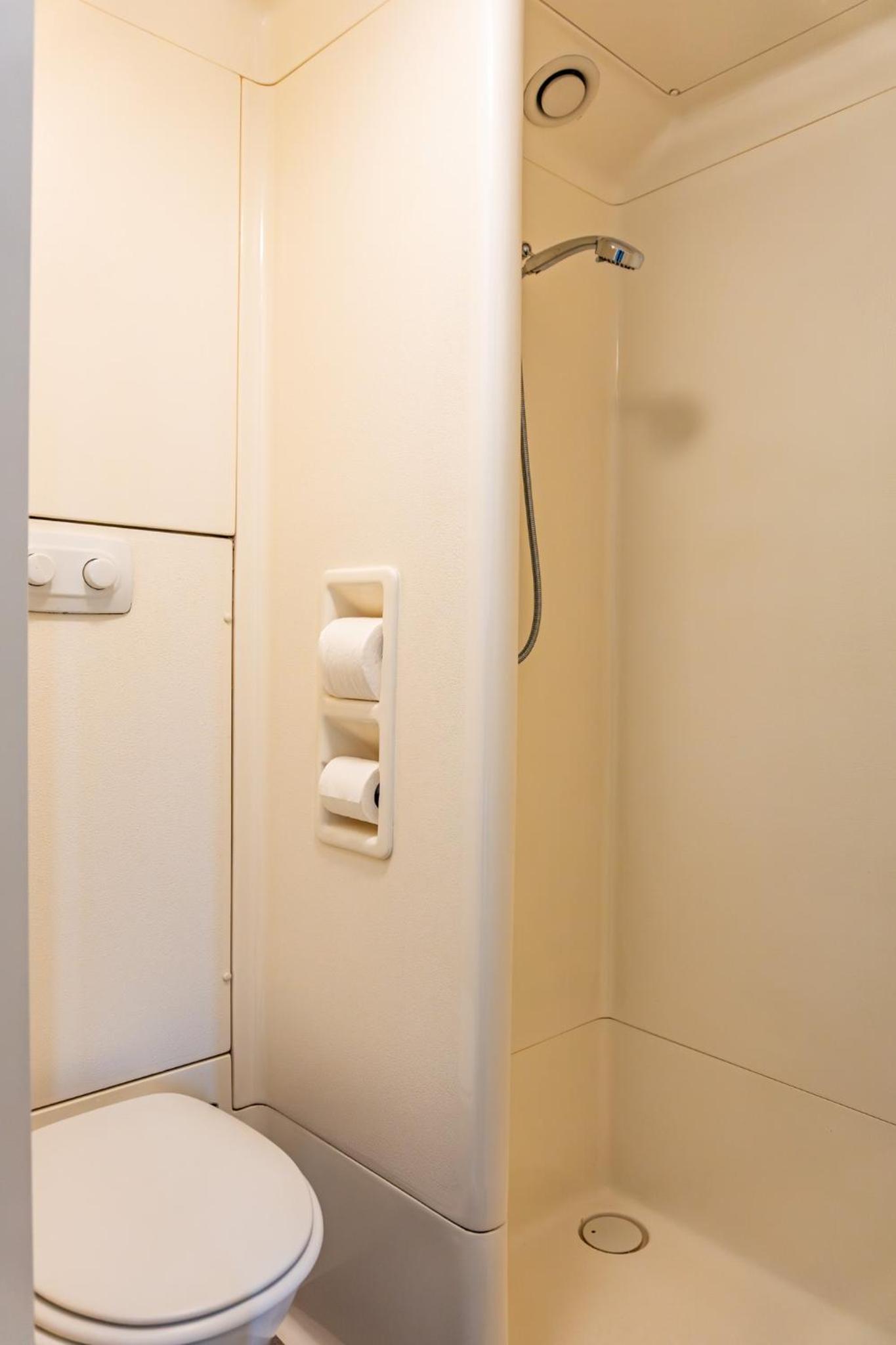 Standard Room - Non-Smoking photo 2