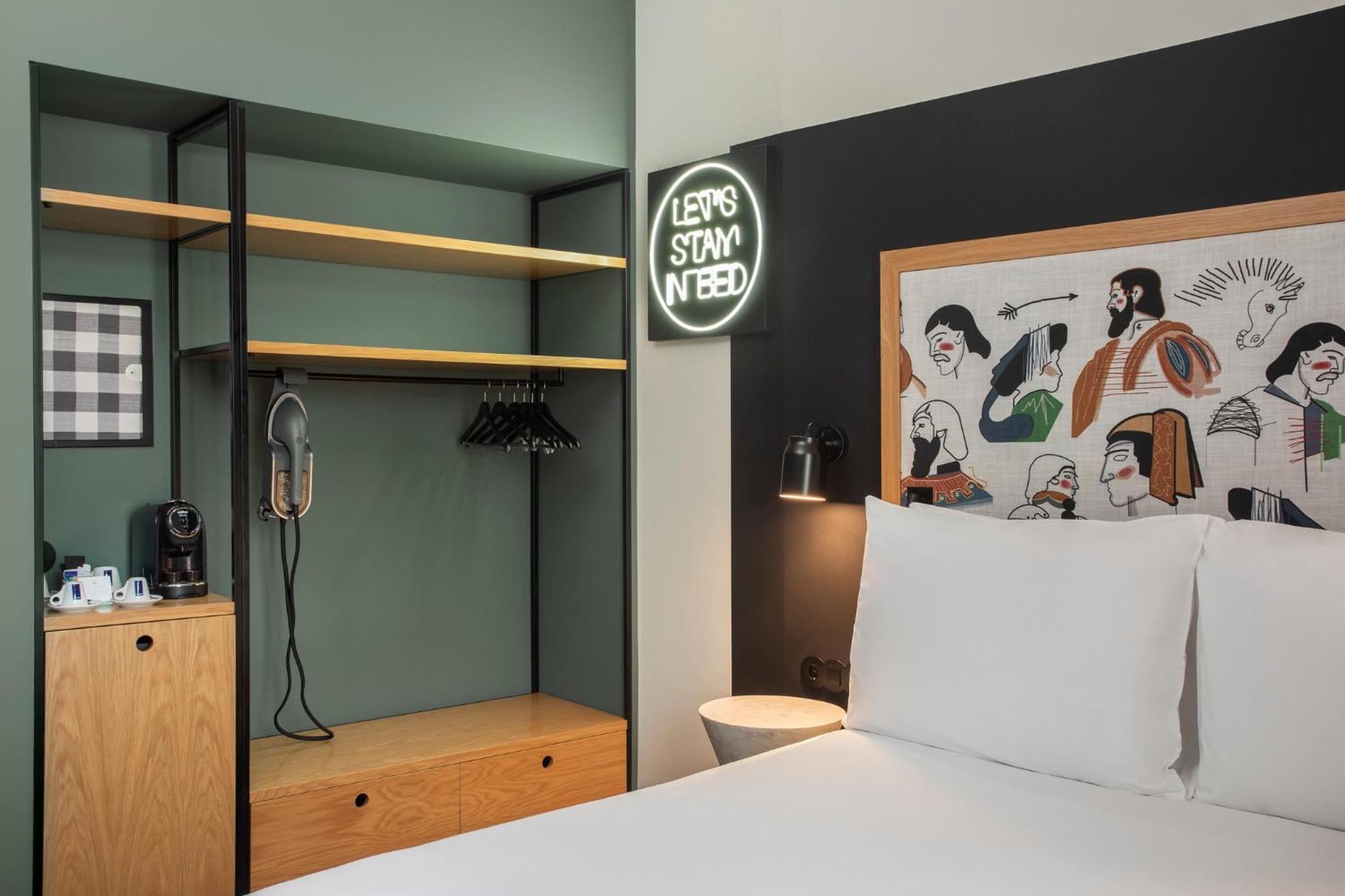 Family Connecting Rooms