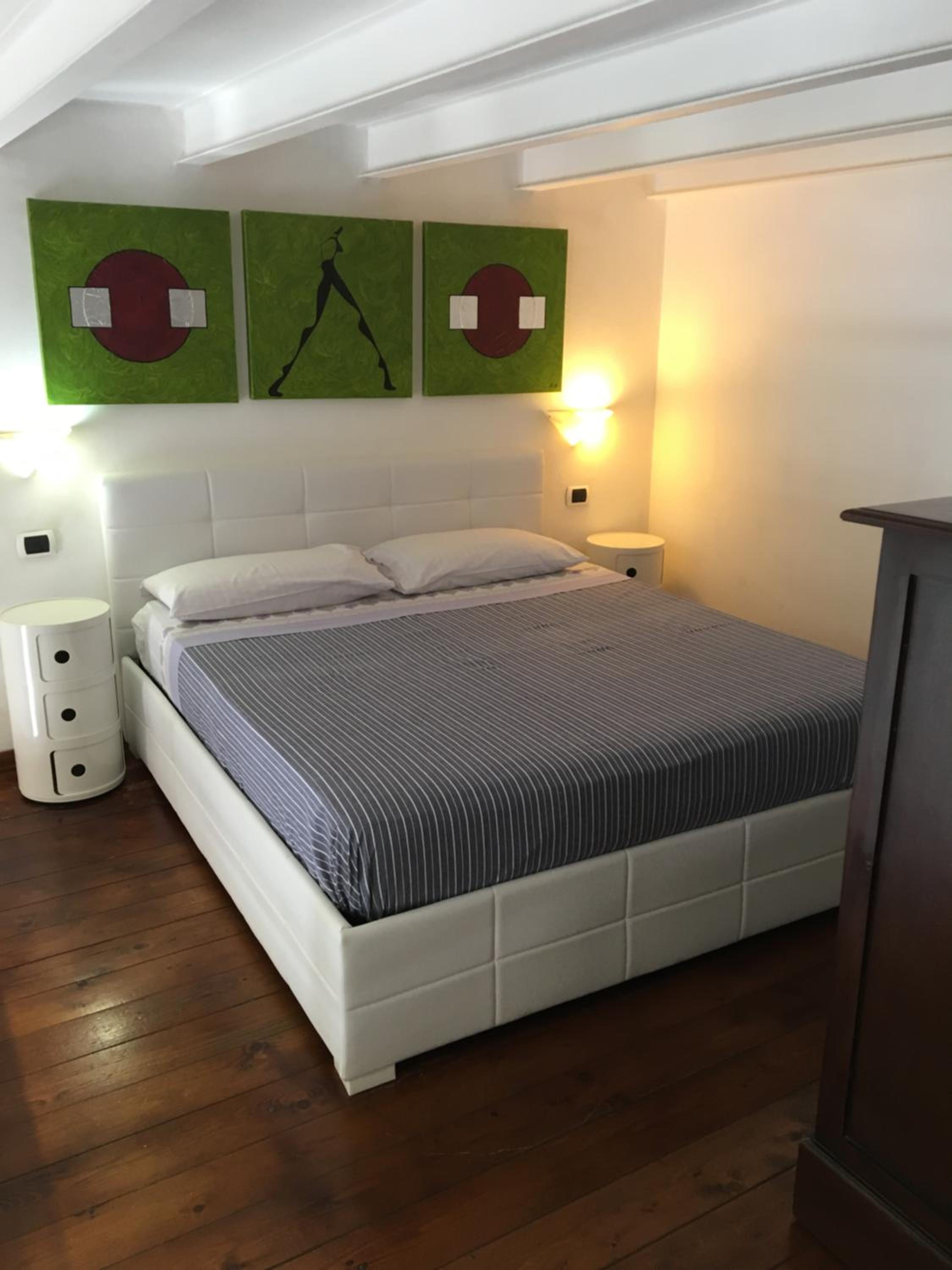 Studio - Split Level (2 Adults)