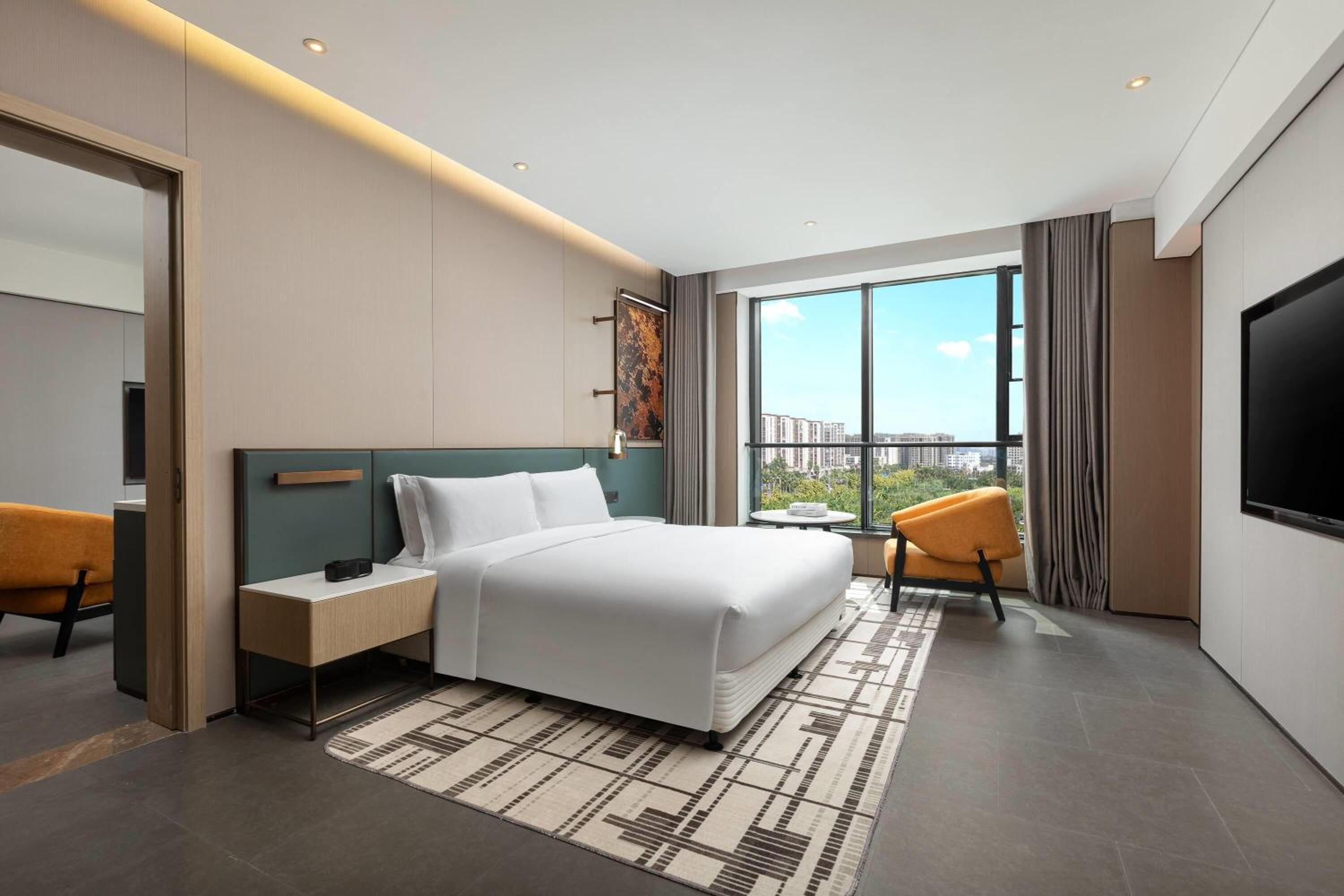 Business King Suite - Non-Smoking photo 2