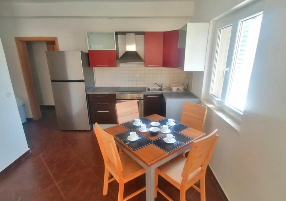 Two-Bedroom Apartment with Balcony photo 3