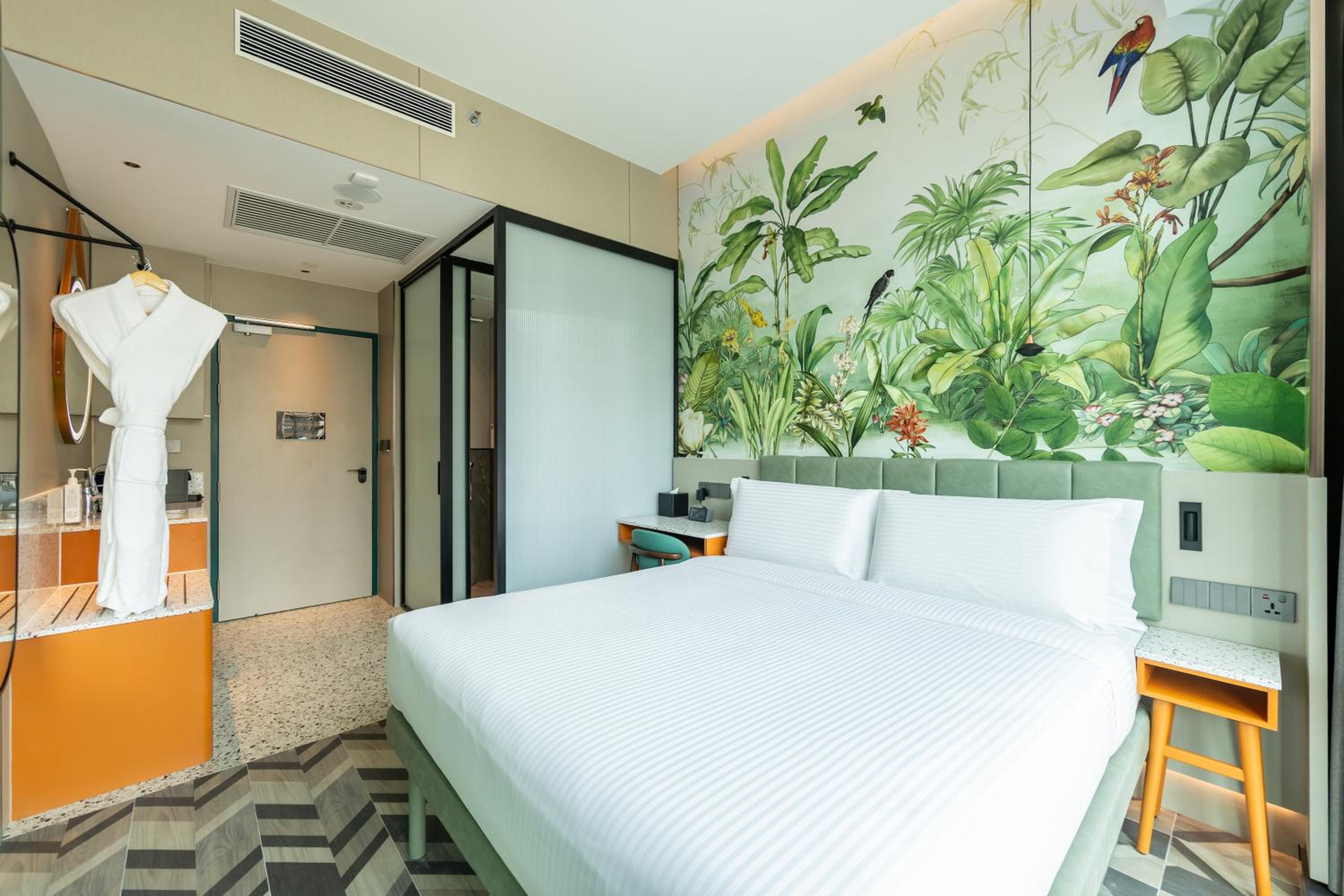 Deluxe Room with 1 Double Bed