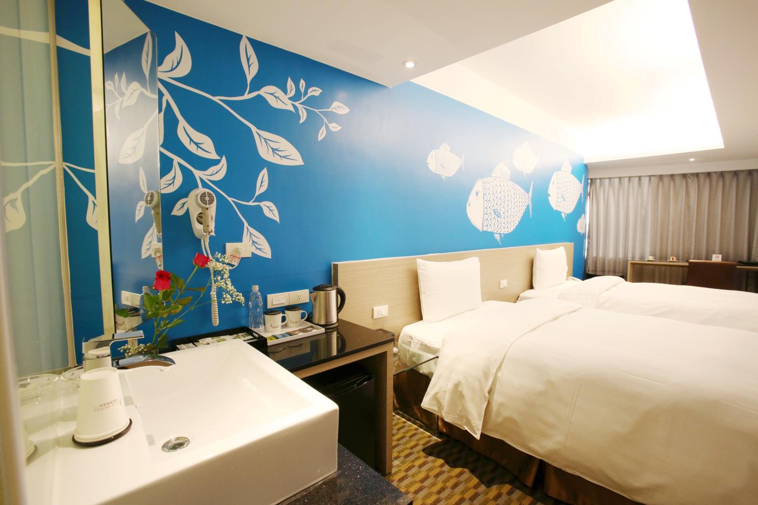Twin Room with Shower photo 1