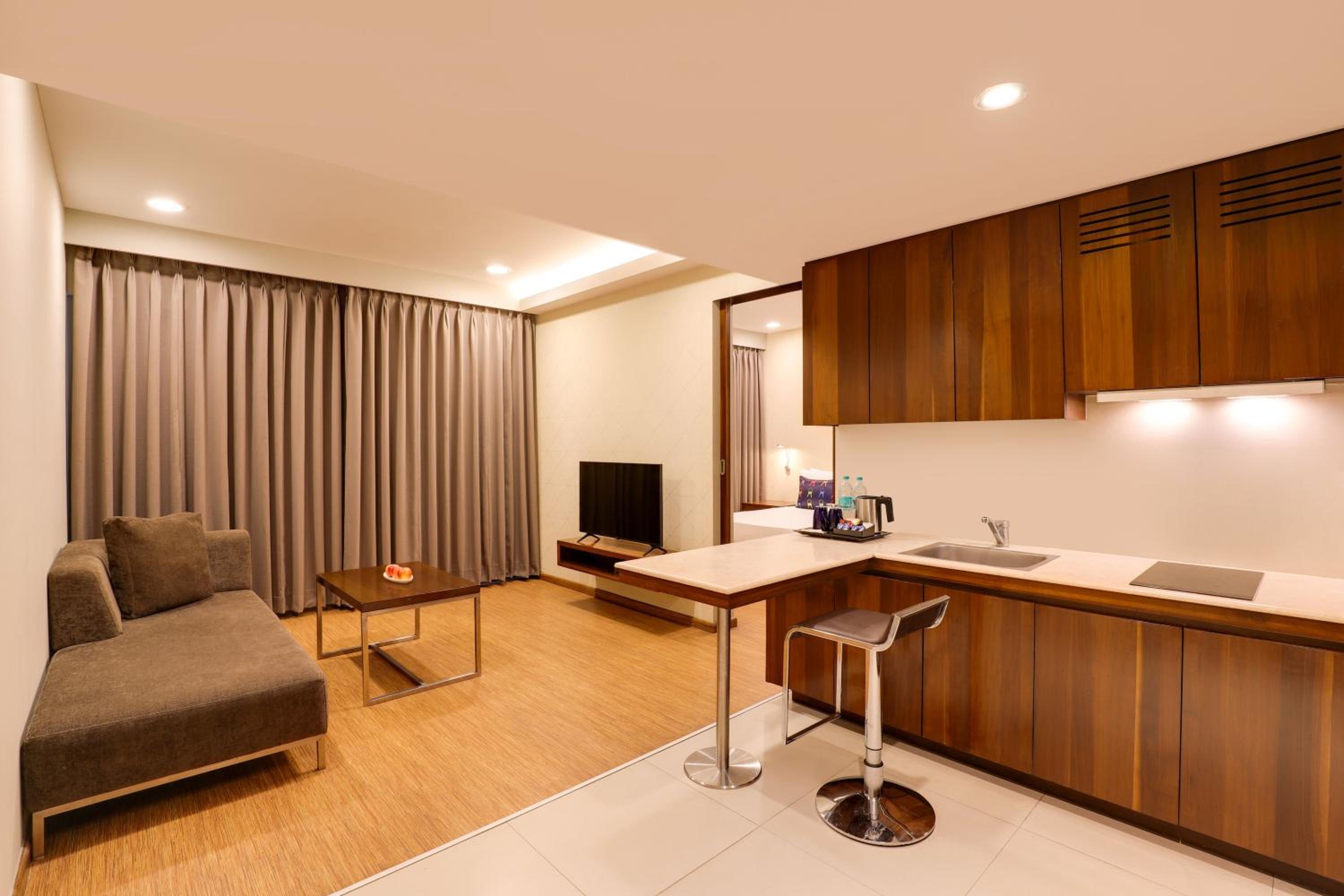 Deluxe Suite - Photo 1