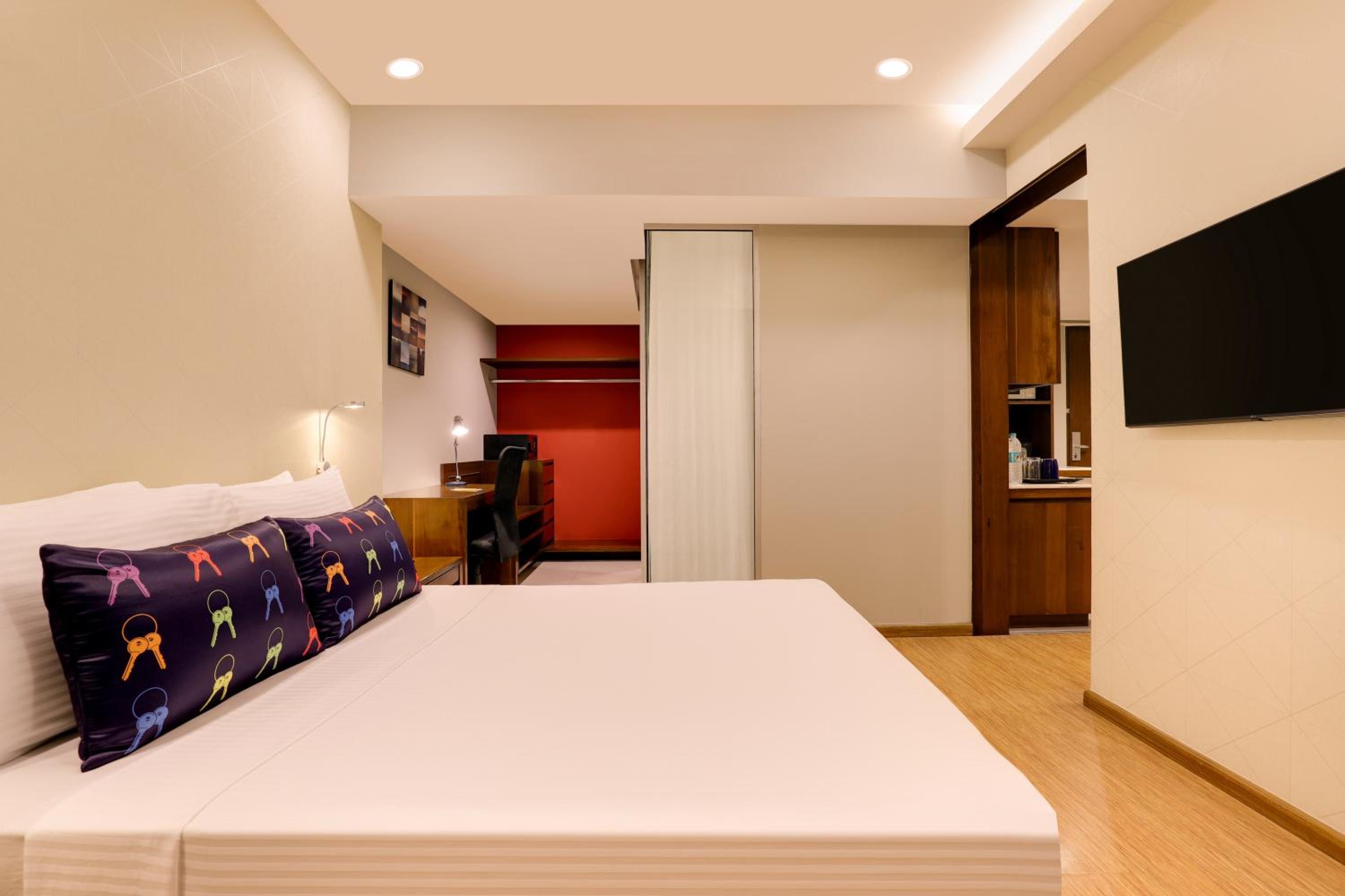 Deluxe Suite - Photo 3