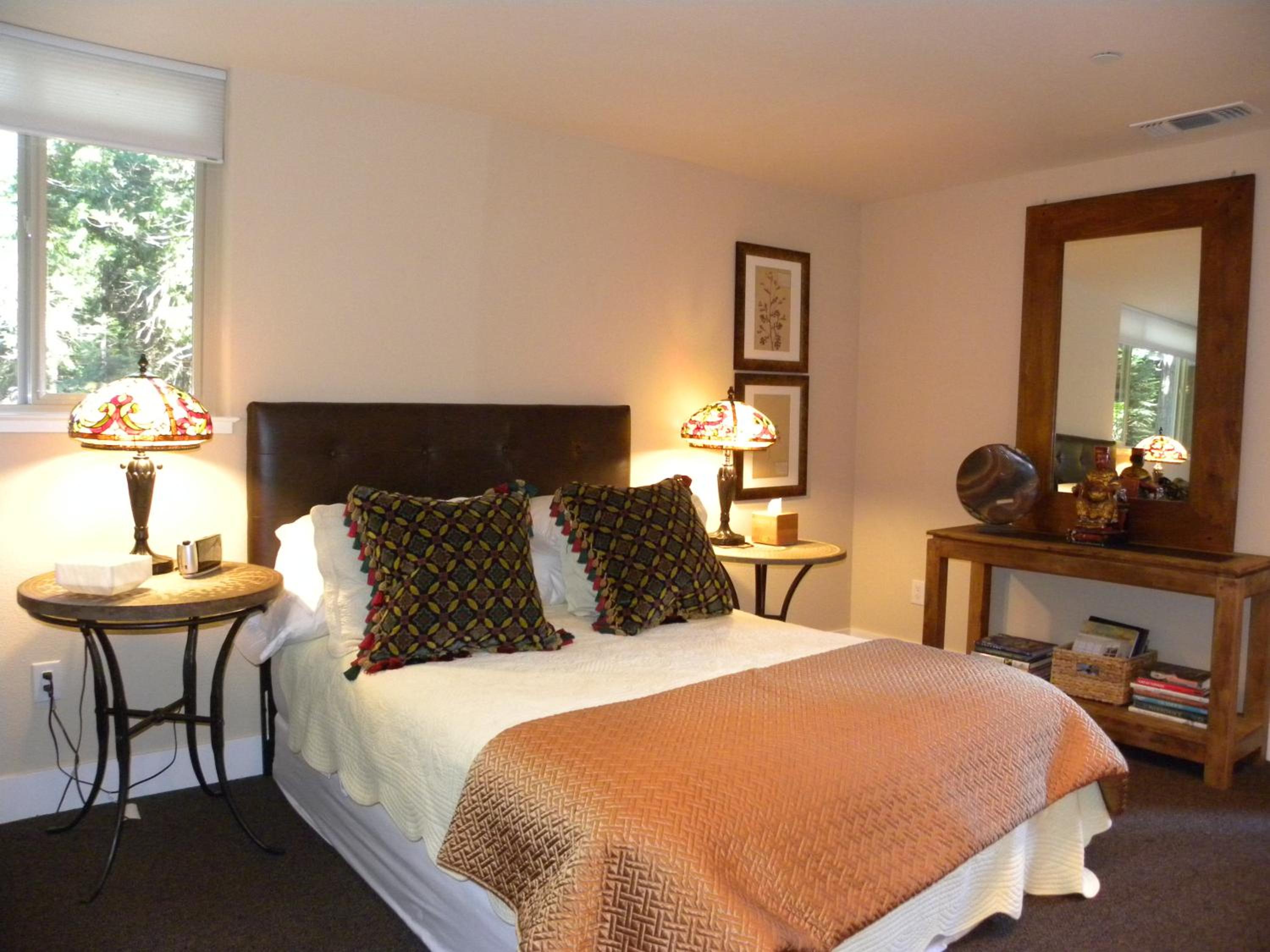 Queen Room - Pet Friendly photo 1