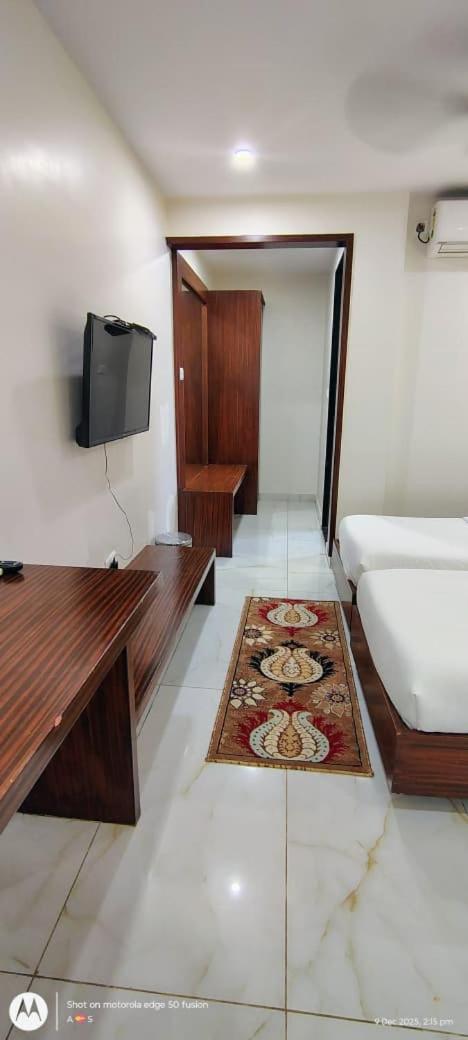 Twin Room - Photo 7