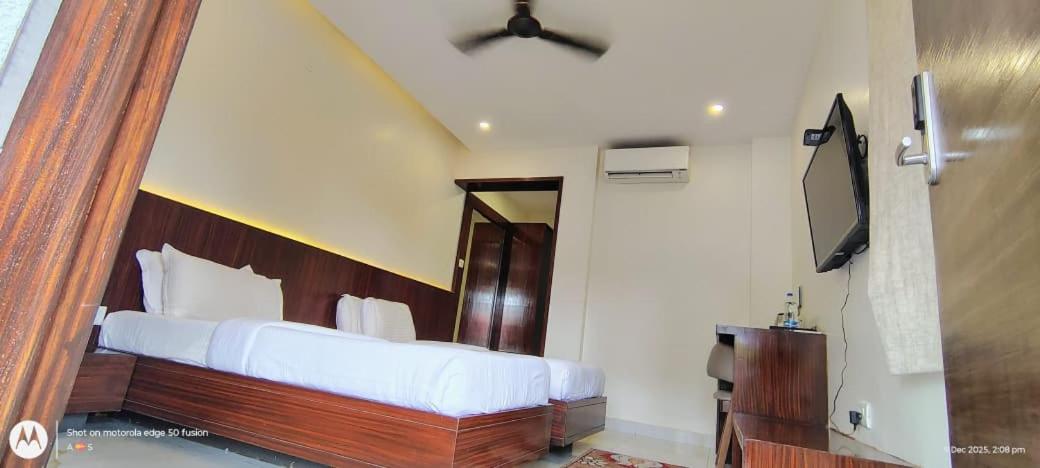 Twin Room - Photo 6