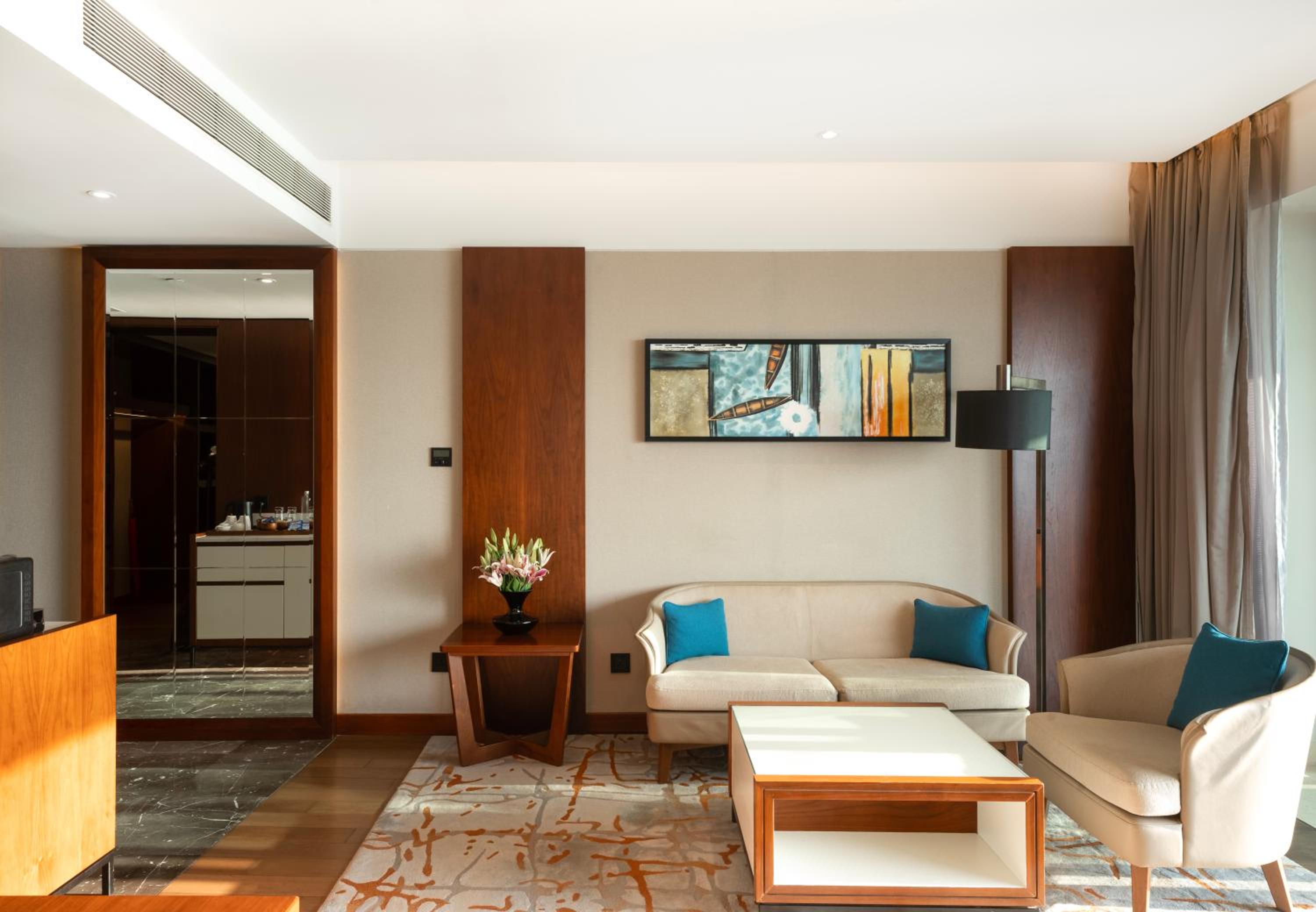 Grand Terrace Suite with Backwater View Grand Terrace Suite with Backwater View