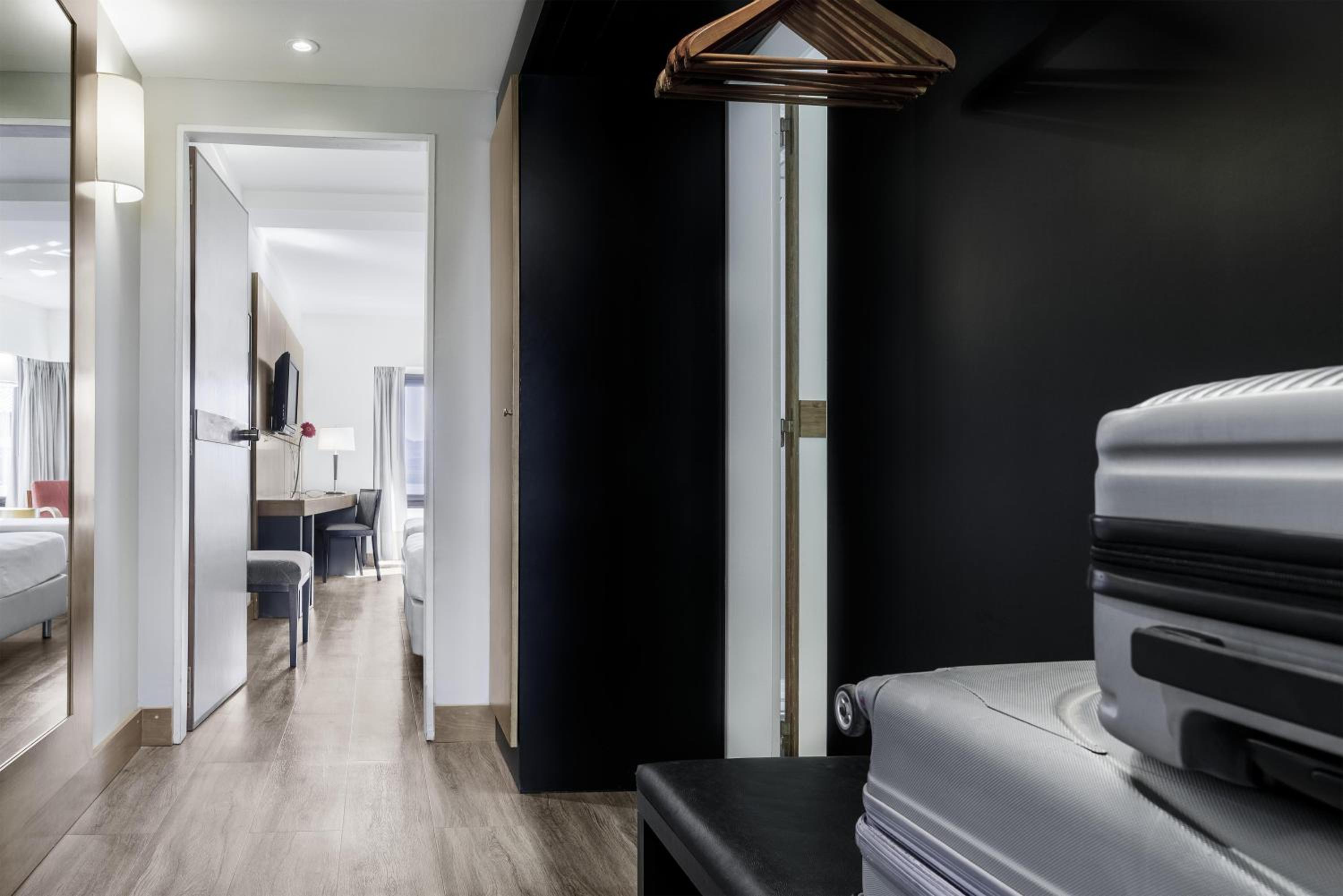 Superior Double or Twin Room with Extra Bed (2 Adults + 1 Child)