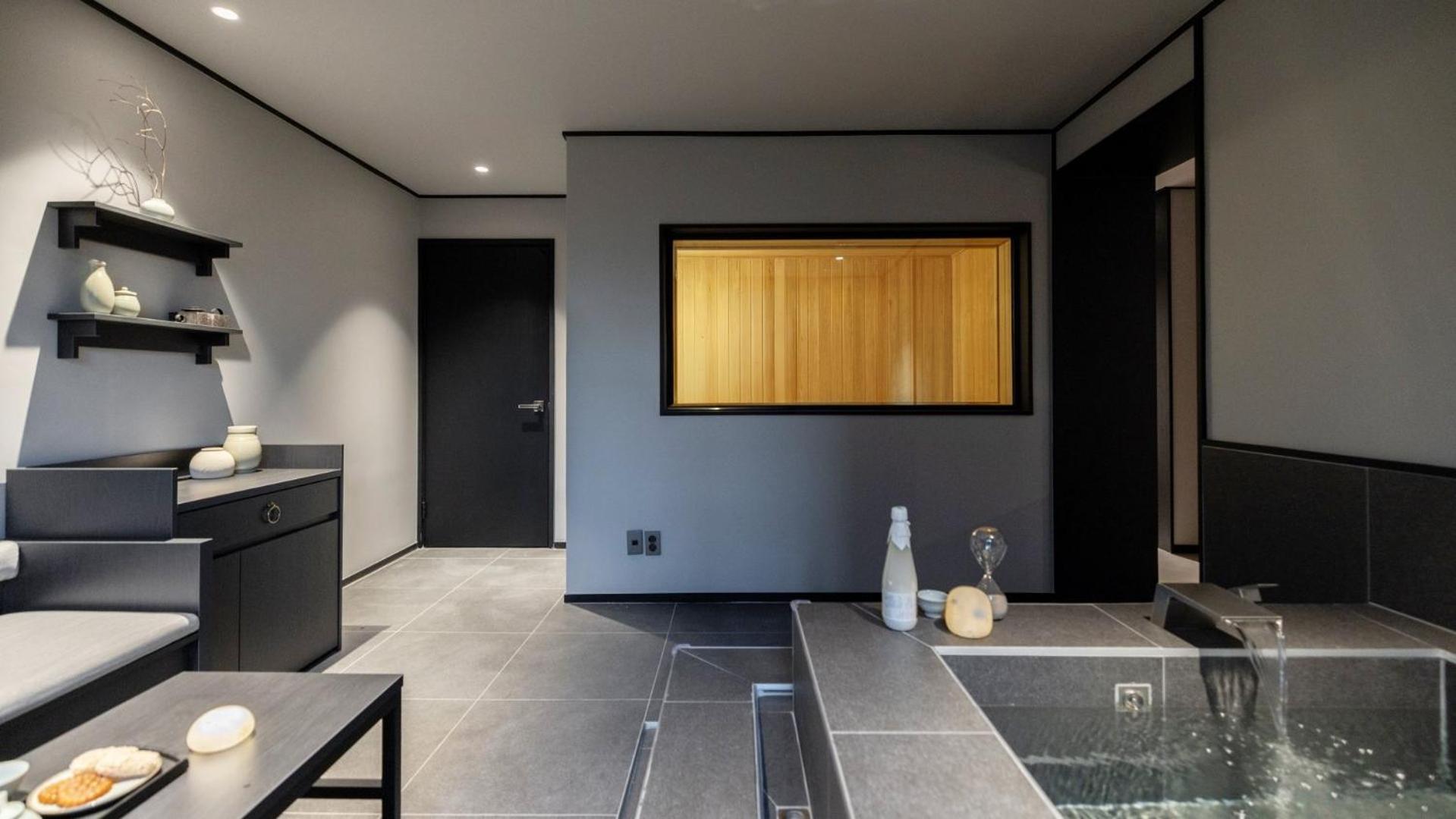 Signature Spa & Sauna