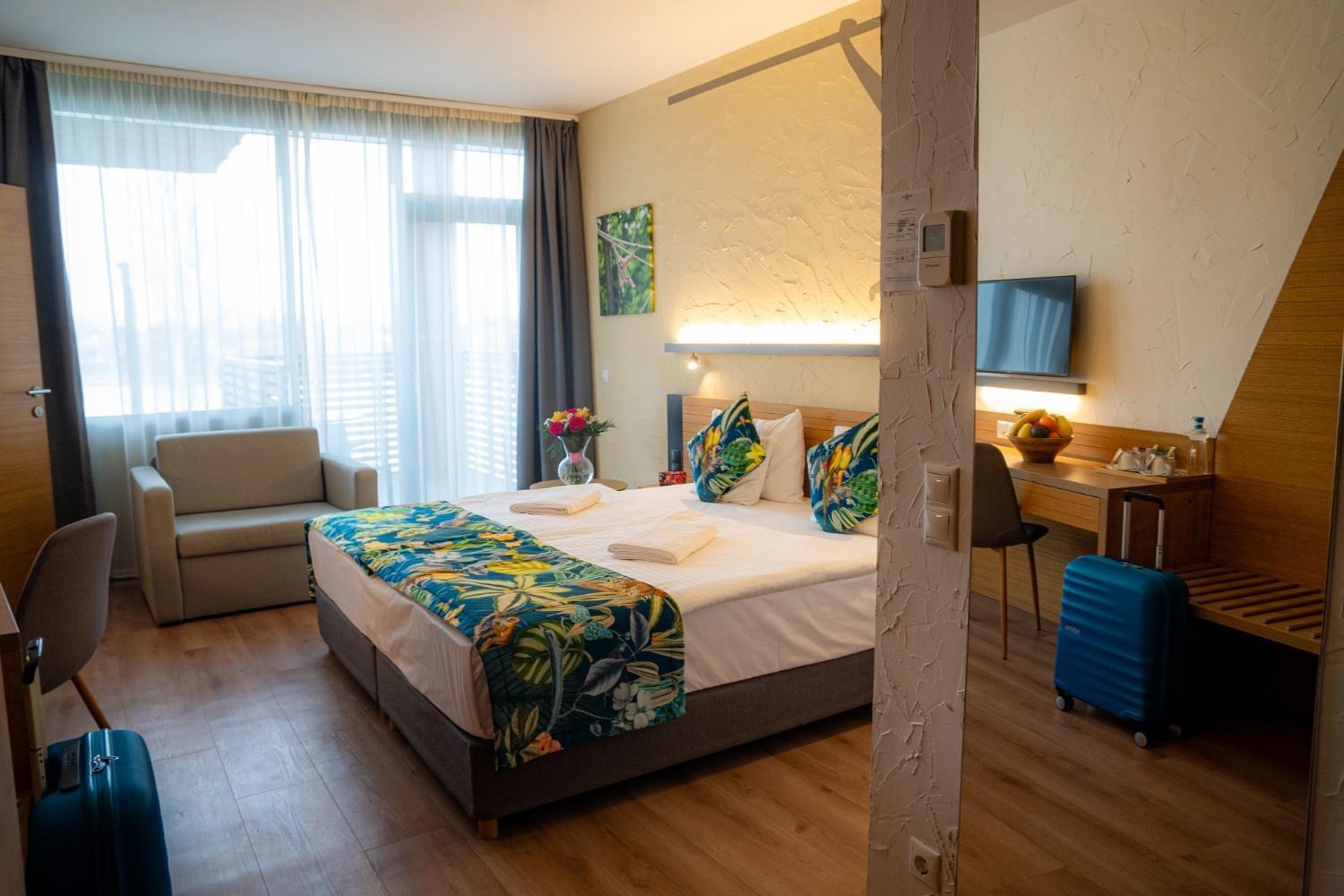 Superior Quadruple Room photo 3