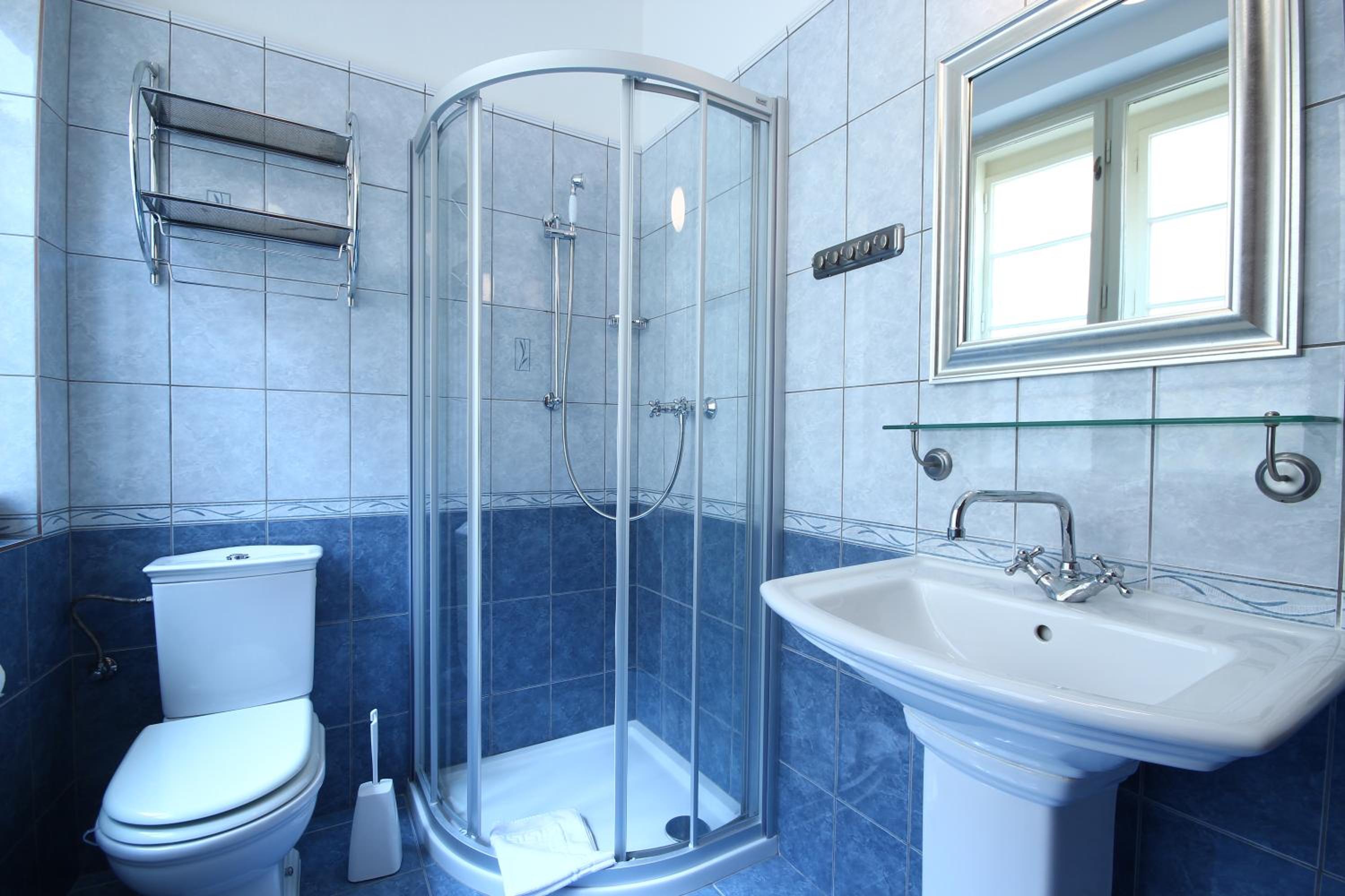Double Room - Photo 6