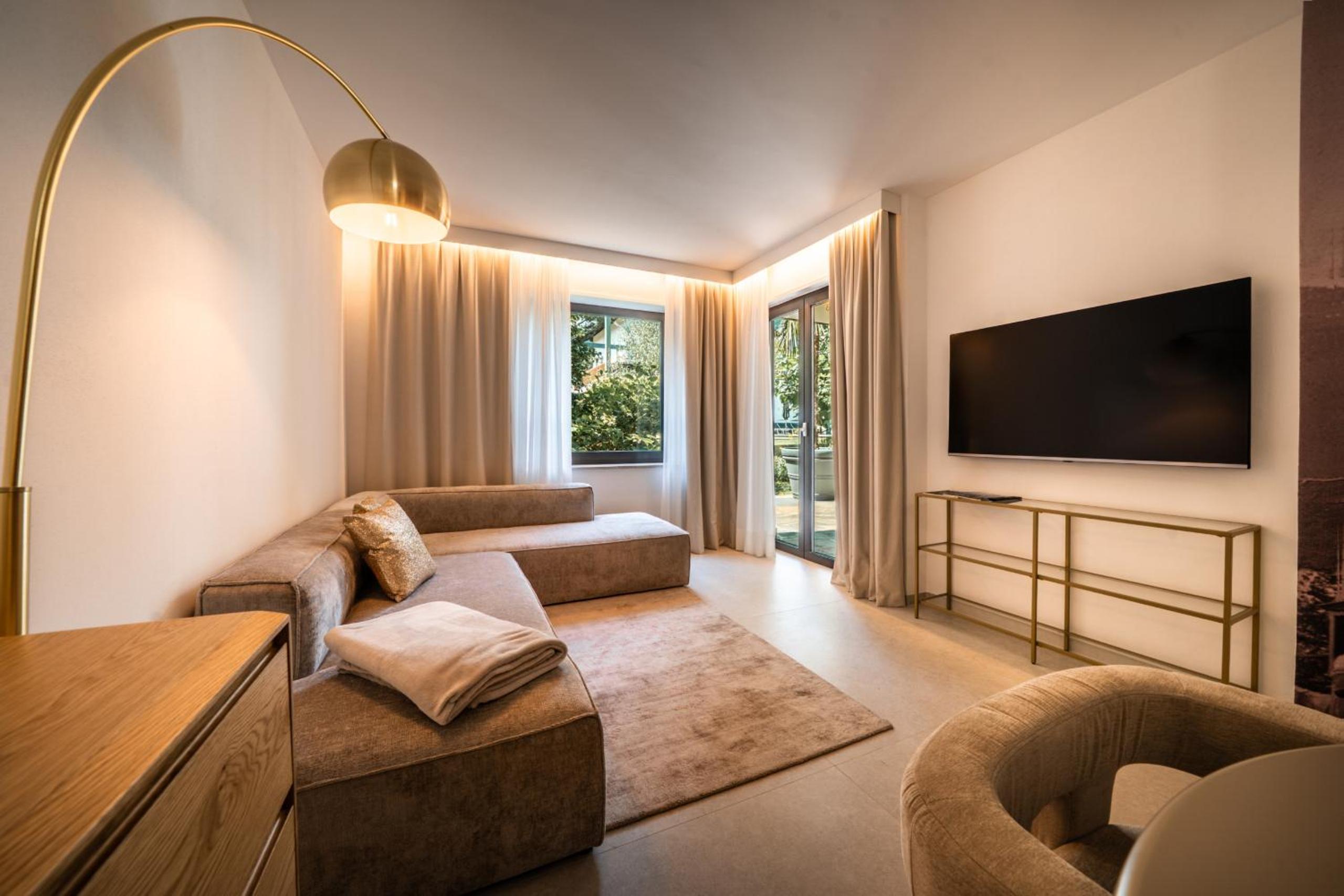 One-Bedroom Apartment with Garden