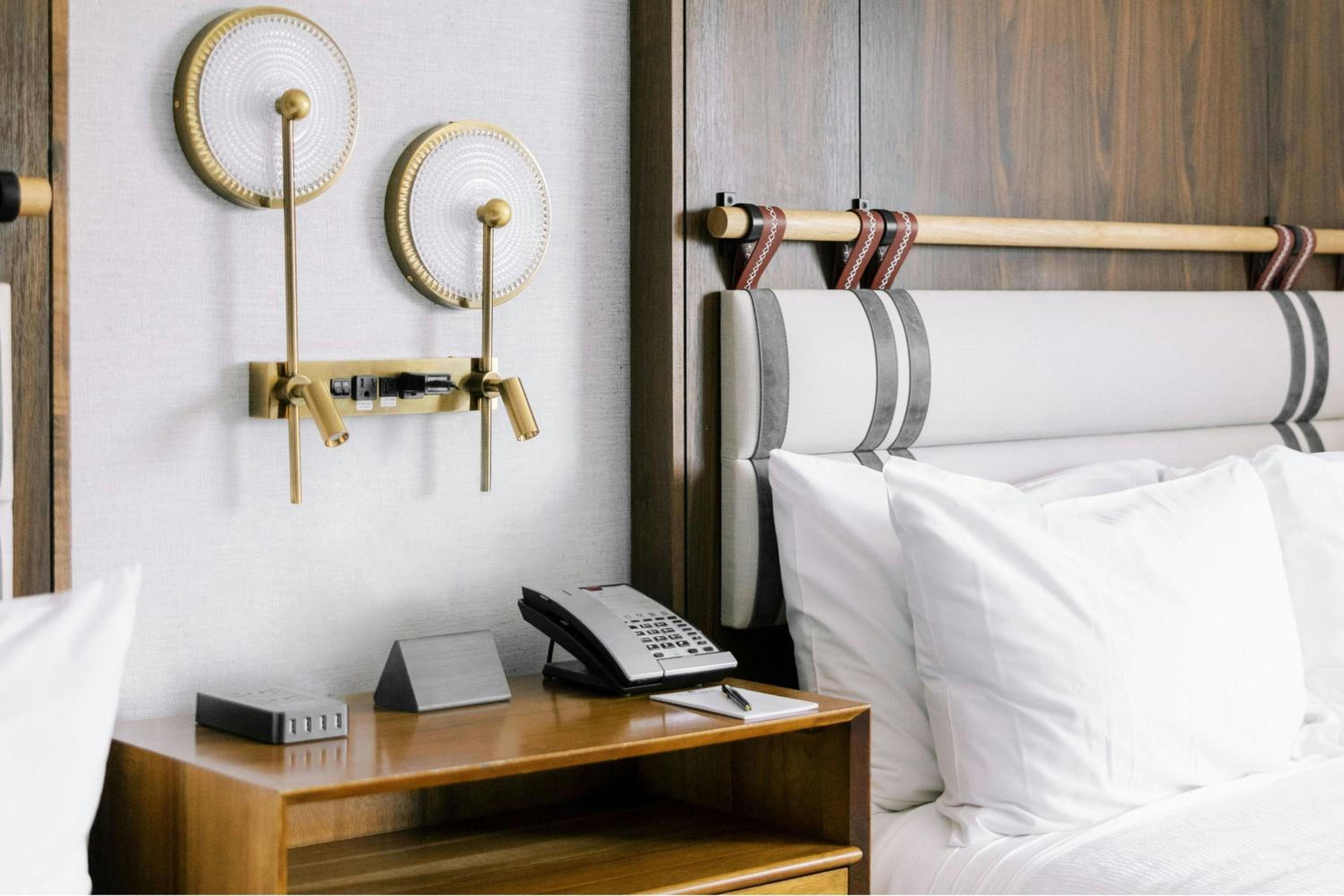 Queen Room with Two Queen Beds - Photo 10