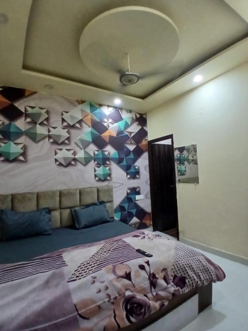Budget Double Room photo 3