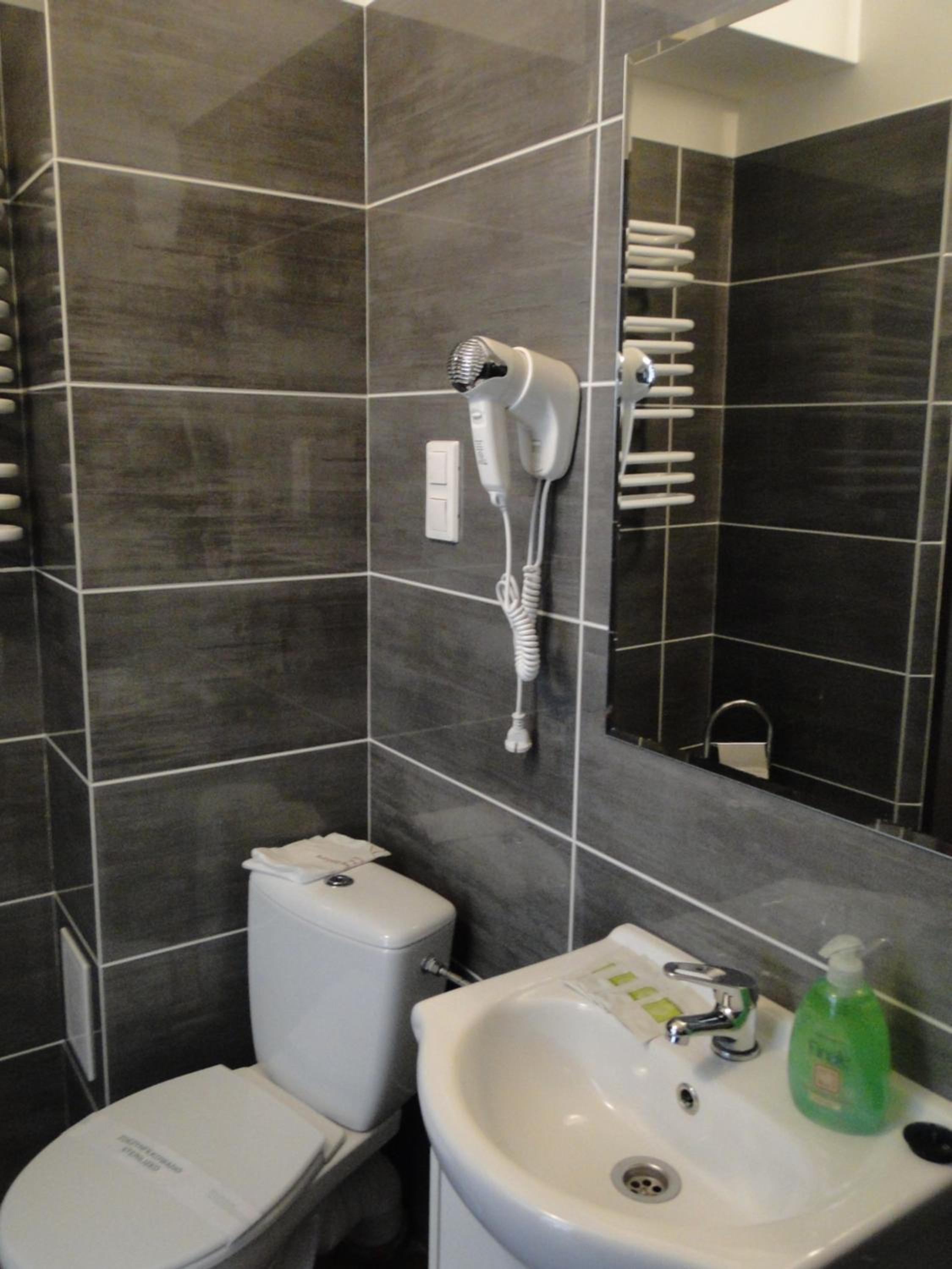Single Room photo 3
