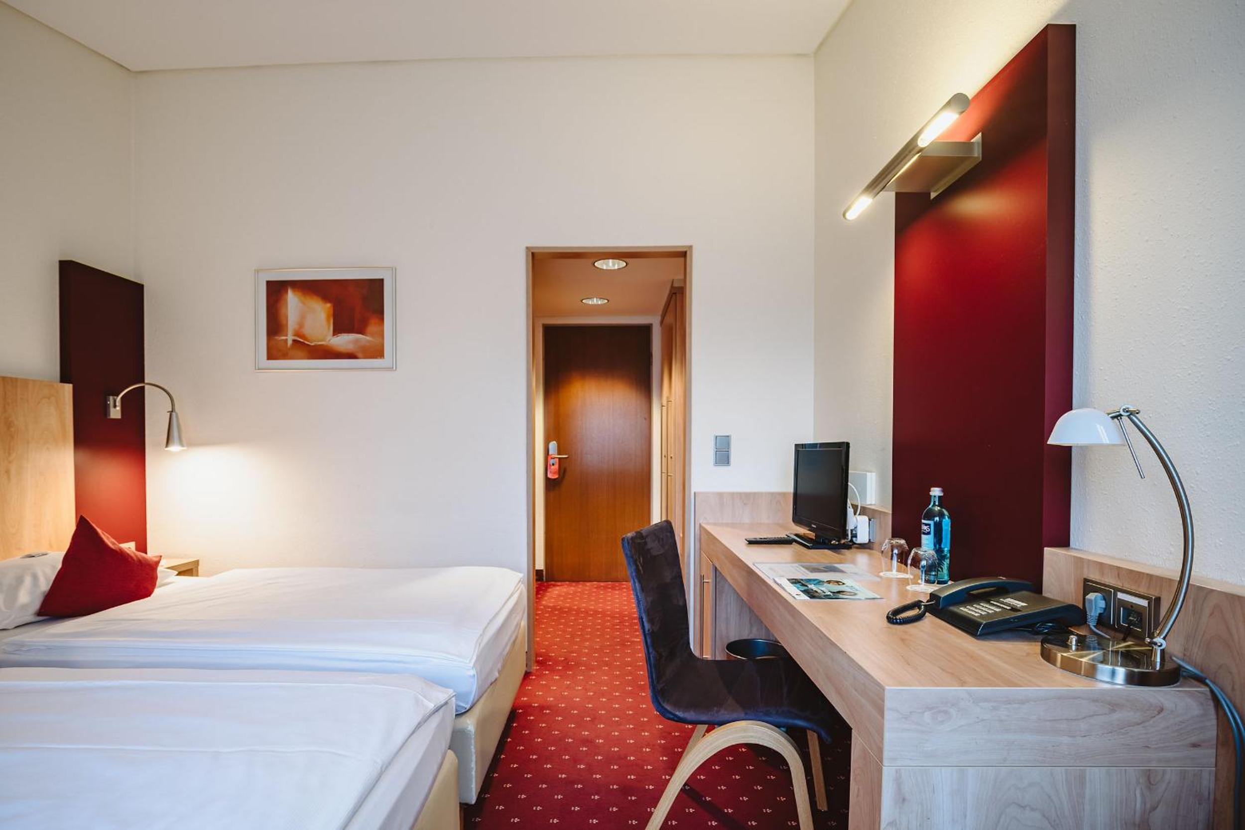 Economy Double Room photo 1