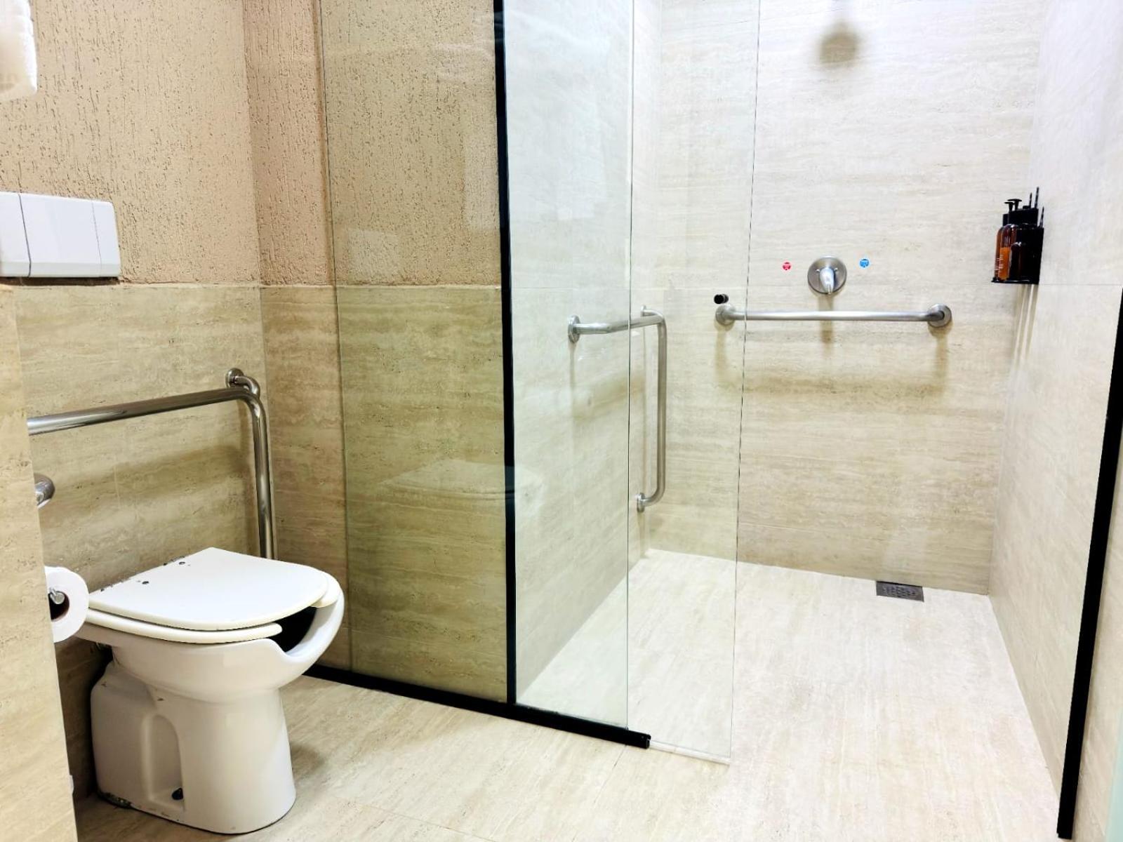 Triple Room - Disability Access photo 3