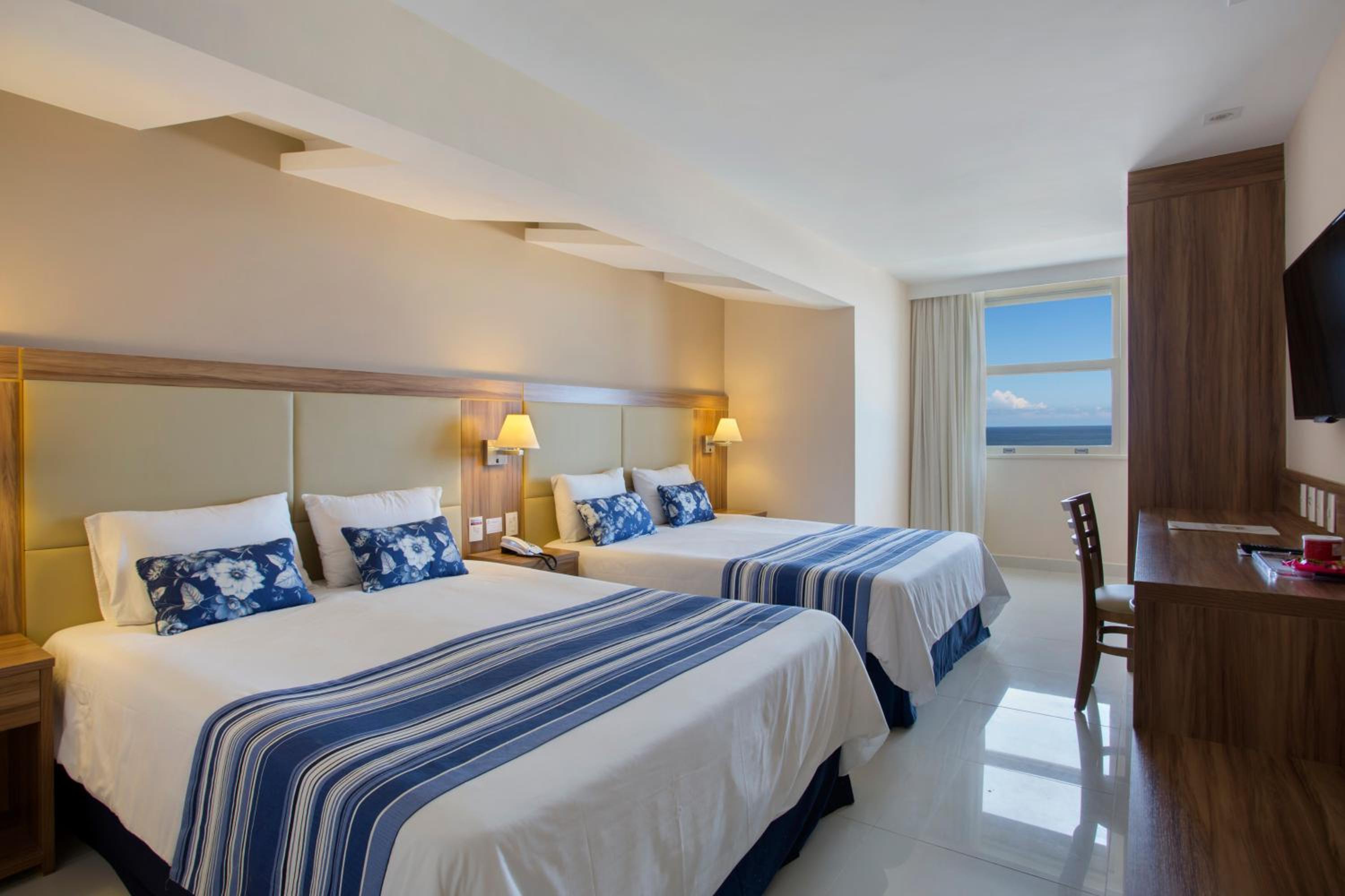 Deluxe Quadruple Room - Photo 1