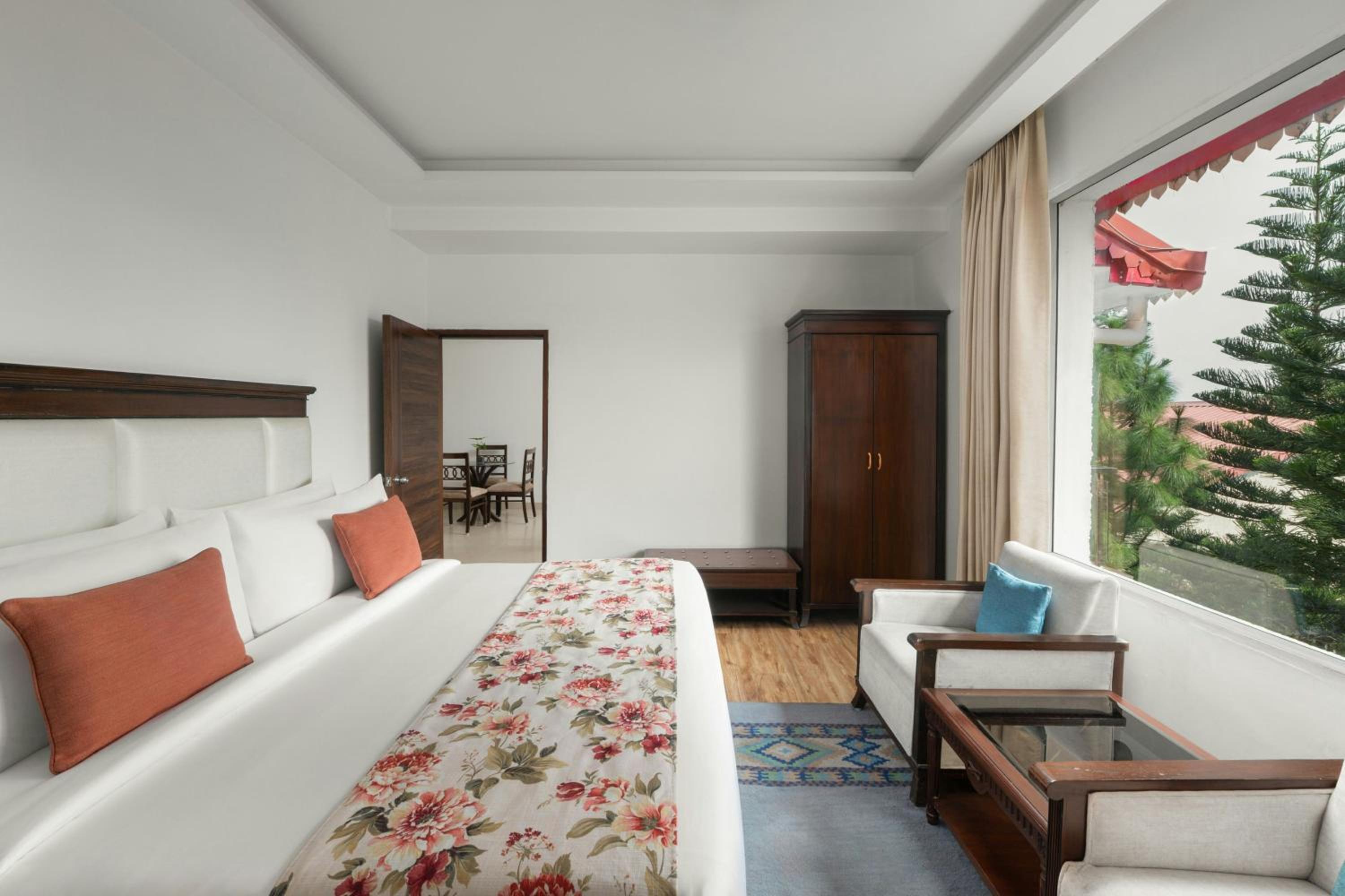 Hazel Two-Bedroom King Suite with Limited View photo 3