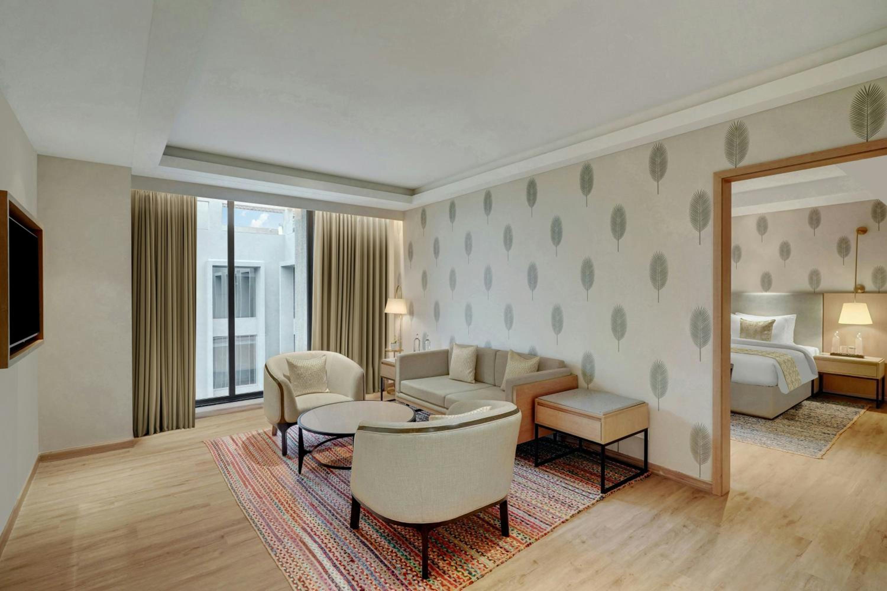 Fern Classic King Suite with City View