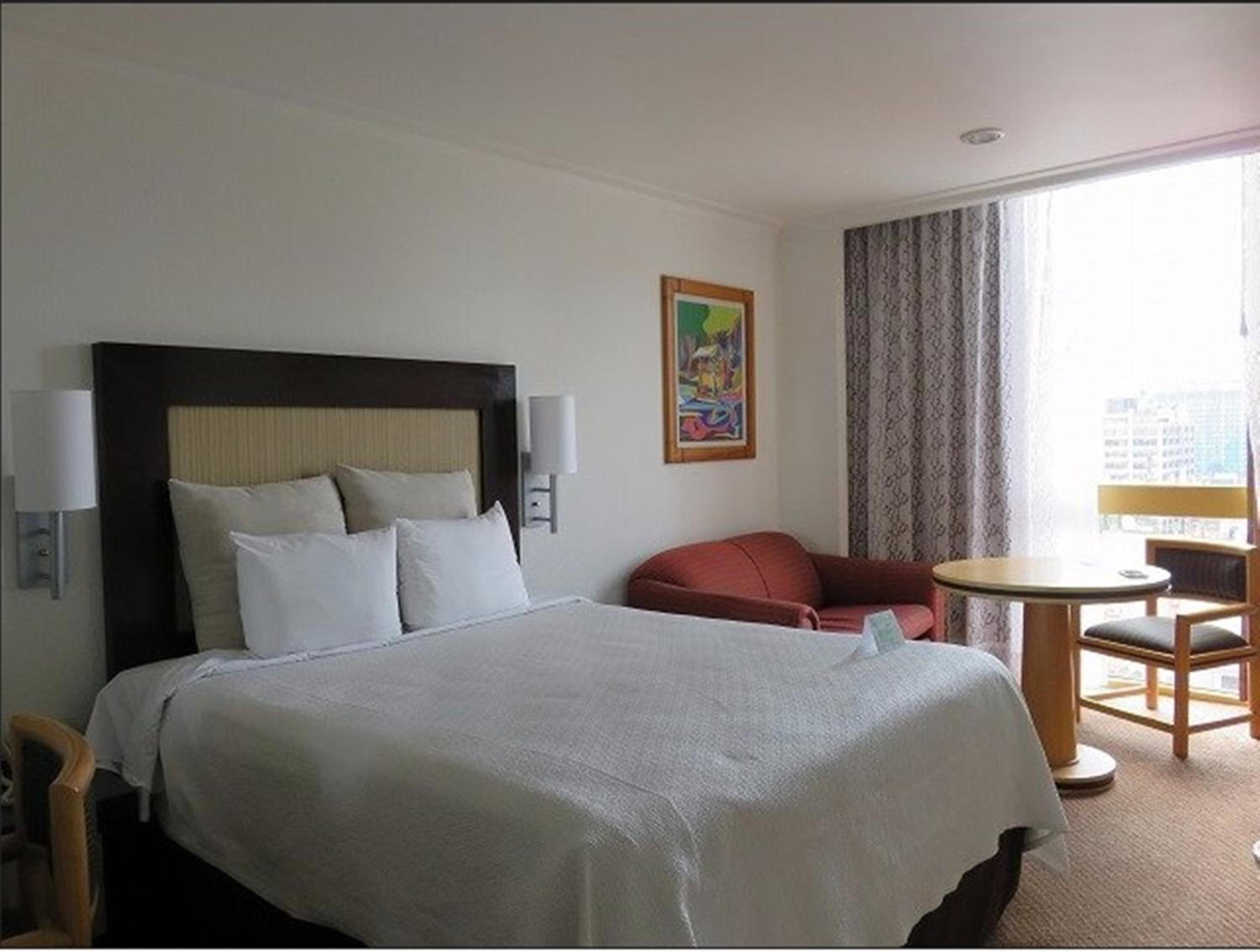 Standard Queen Room - Photo 4