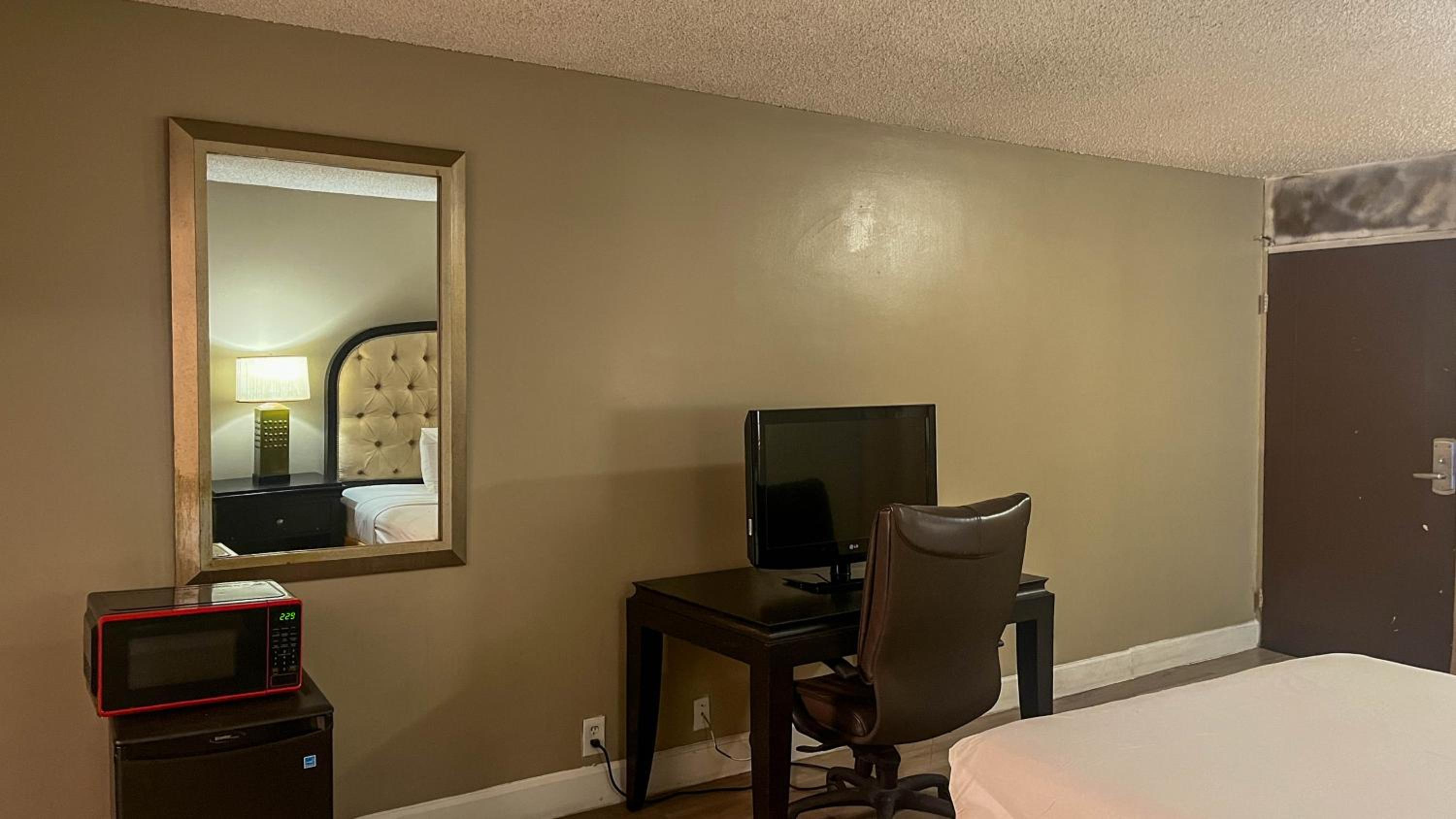 Deluxe Queen Room photo 3