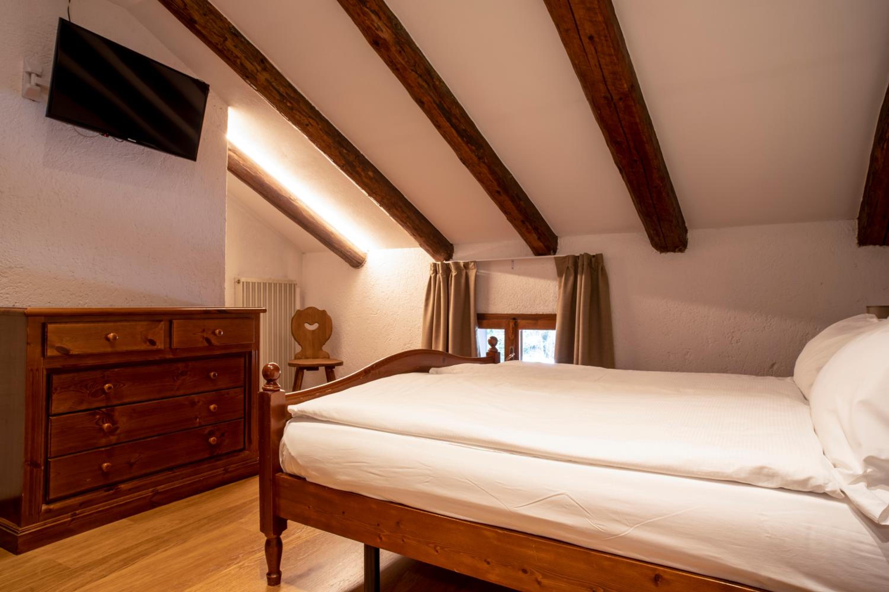 Standard Double Room photo 2