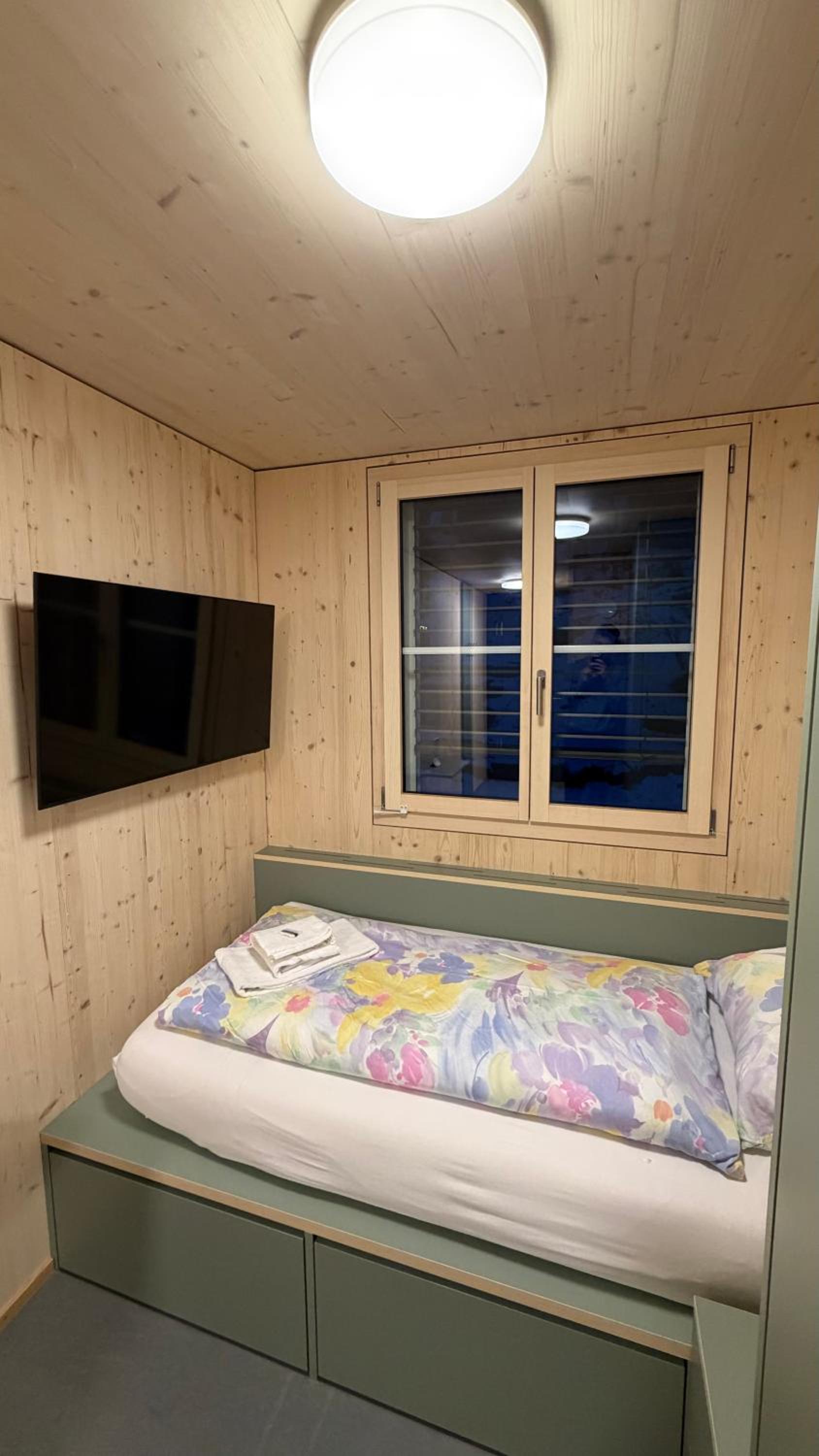 Single Room with Private Bathroom photo 3
