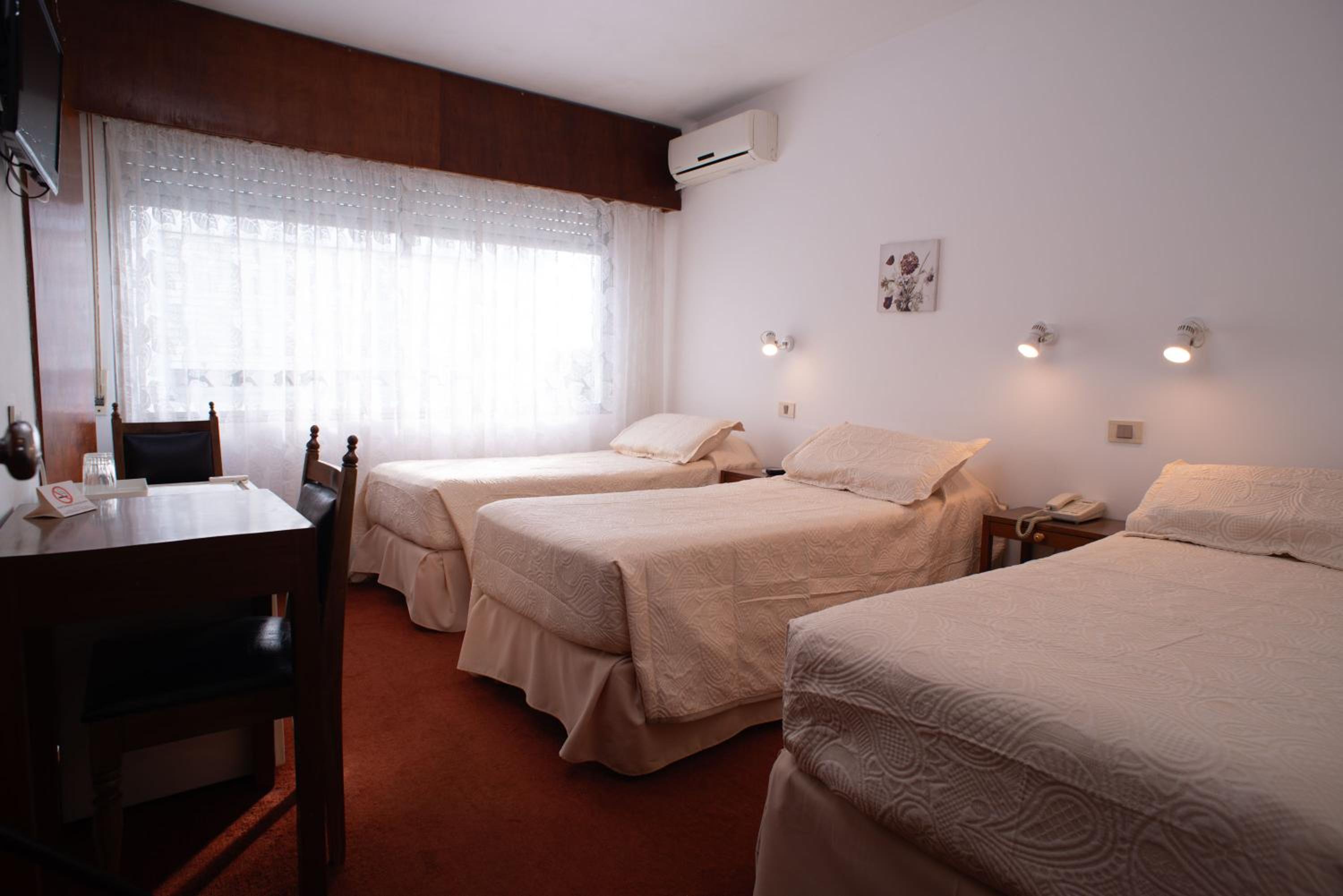 Standard Triple Room photo 1