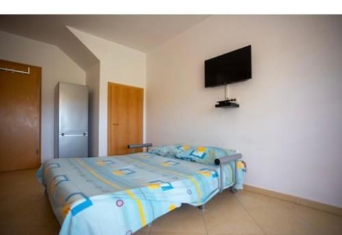 One-Bedroom Apartment with Balcony photo 1