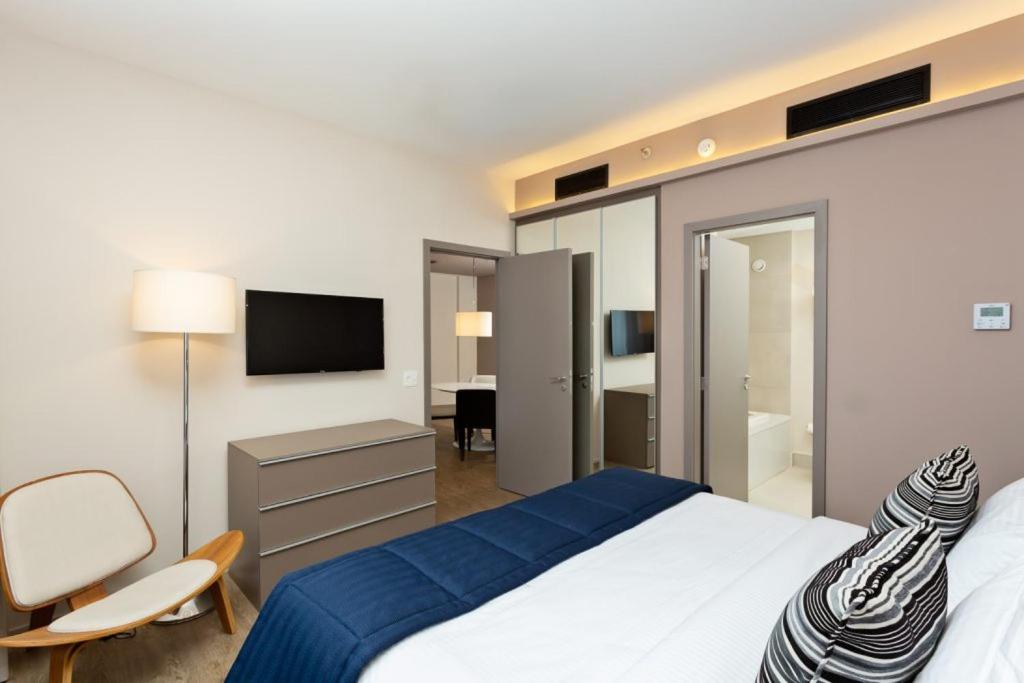 Executive Suite