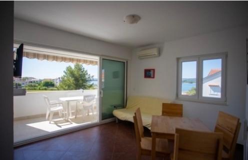 Two-Bedroom Apartment with Sea View photo 3
