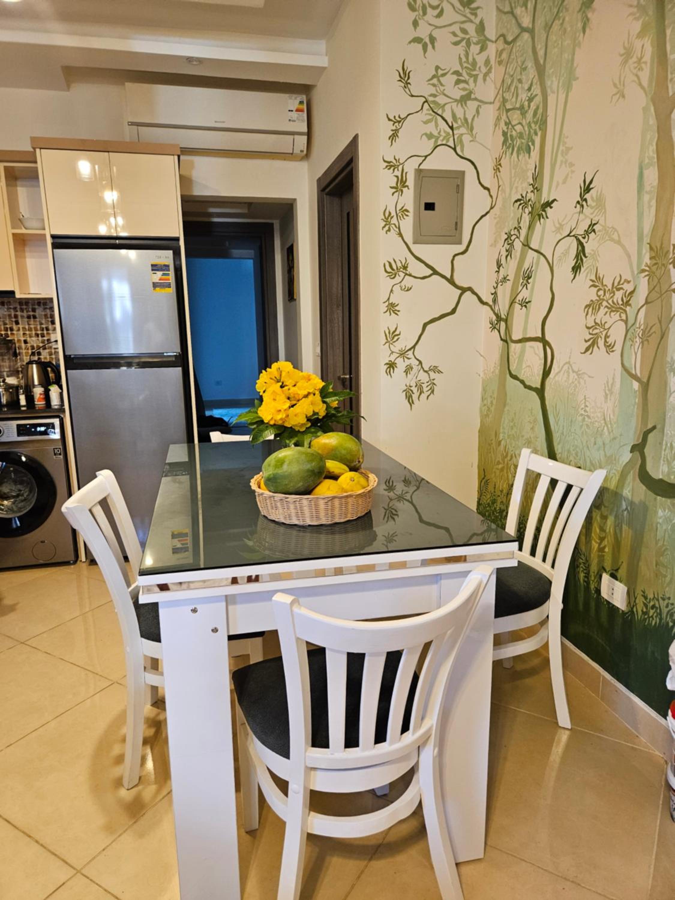 Two-Bedroom Apartment with Pool View photo 3