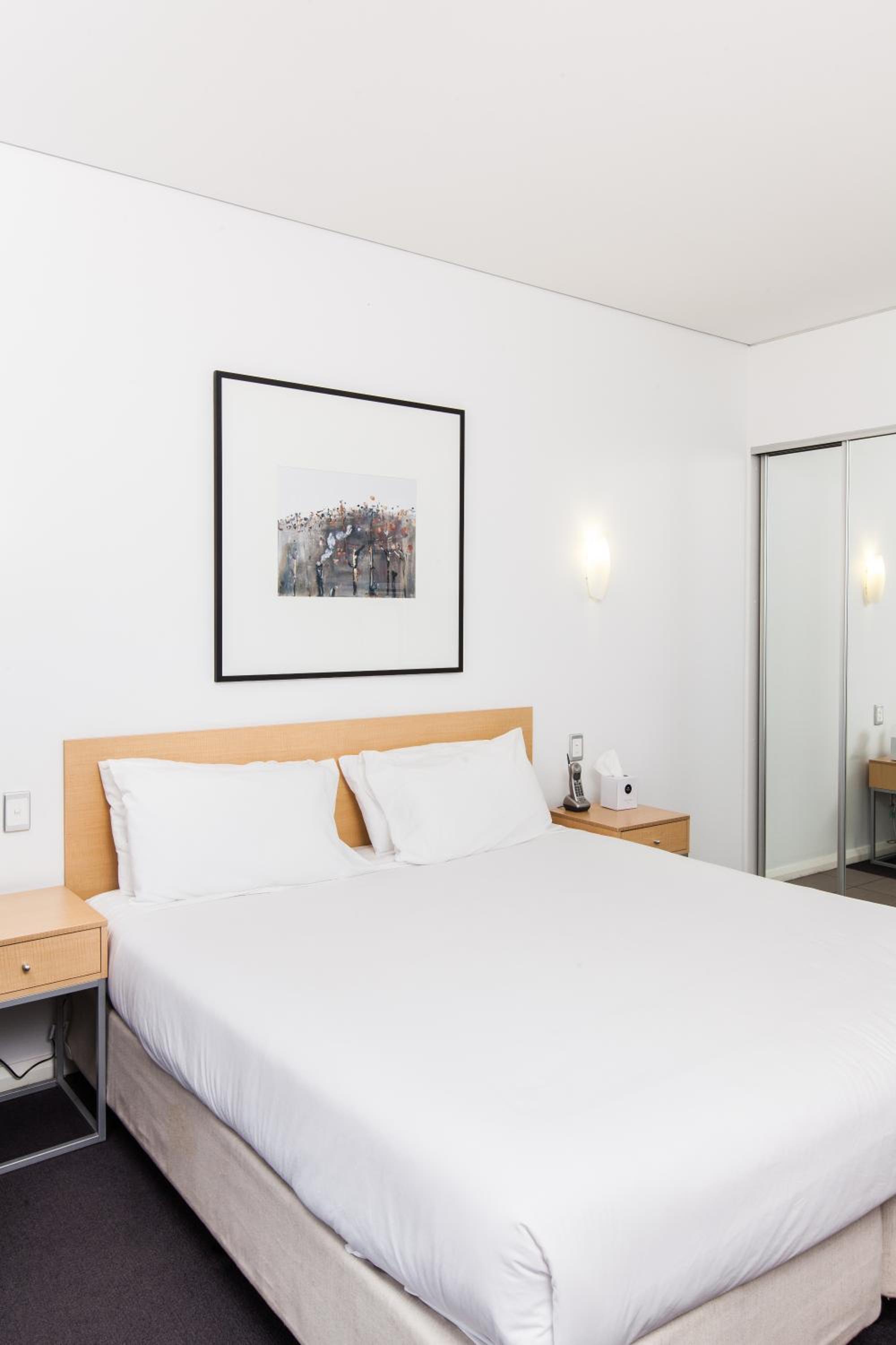 Executive Studio Apartment - Photo 4