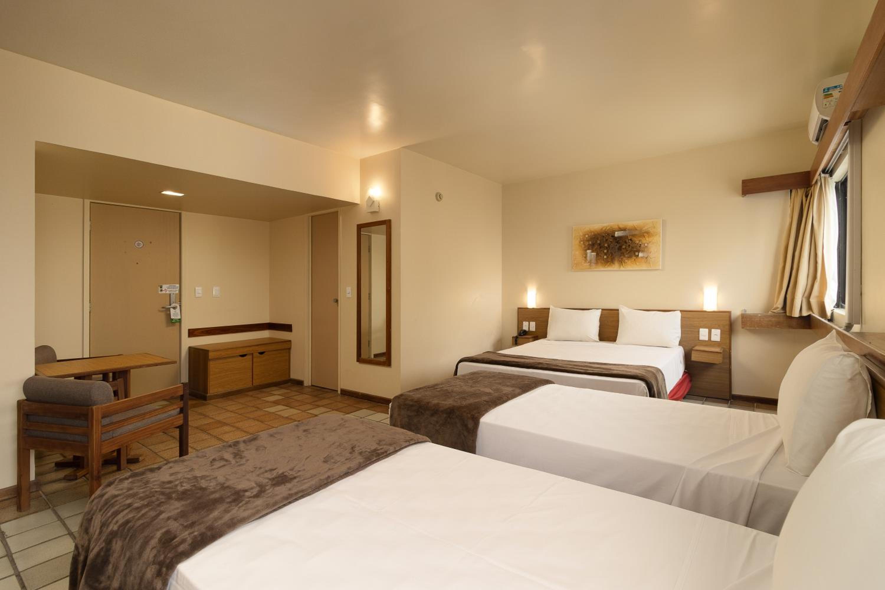 Standard Quadruple Room - Photo 1