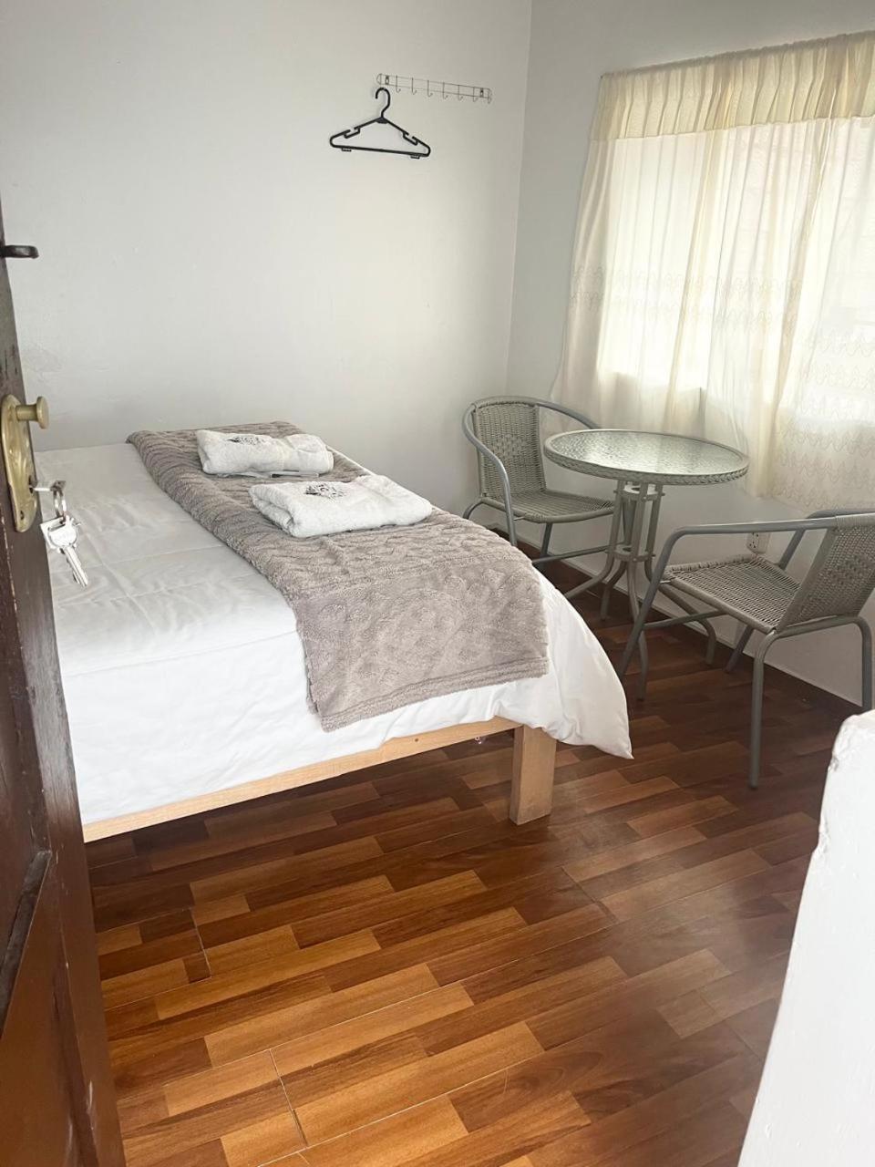 Twin Room with Private Bathroom