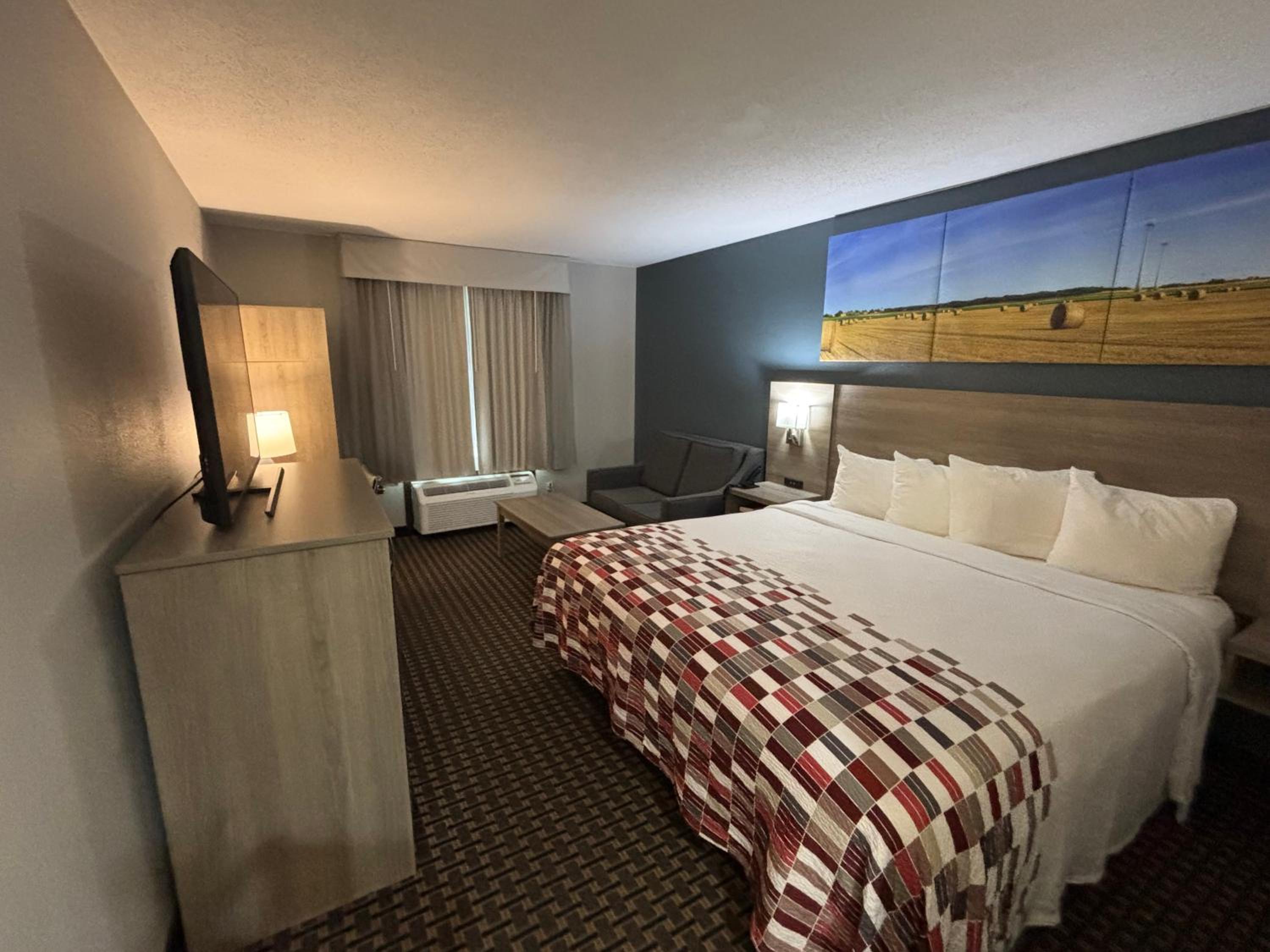 Deluxe Room with Two Queen Beds Non-Smoking - Photo 4