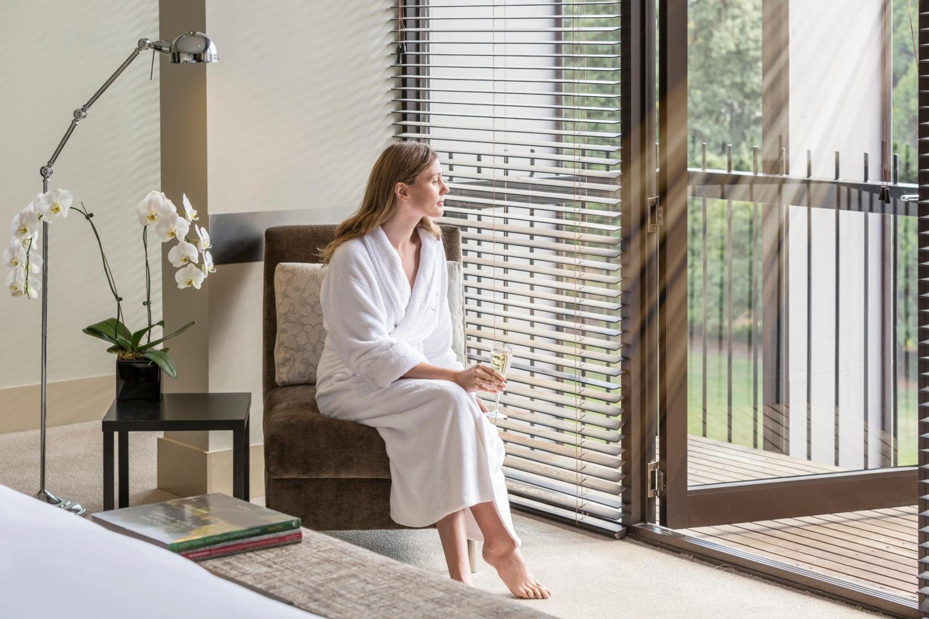 Junior Suite - King Bed - Includes Breakfast, Historic Werribee Mansion Tour and Parking - Photo 3